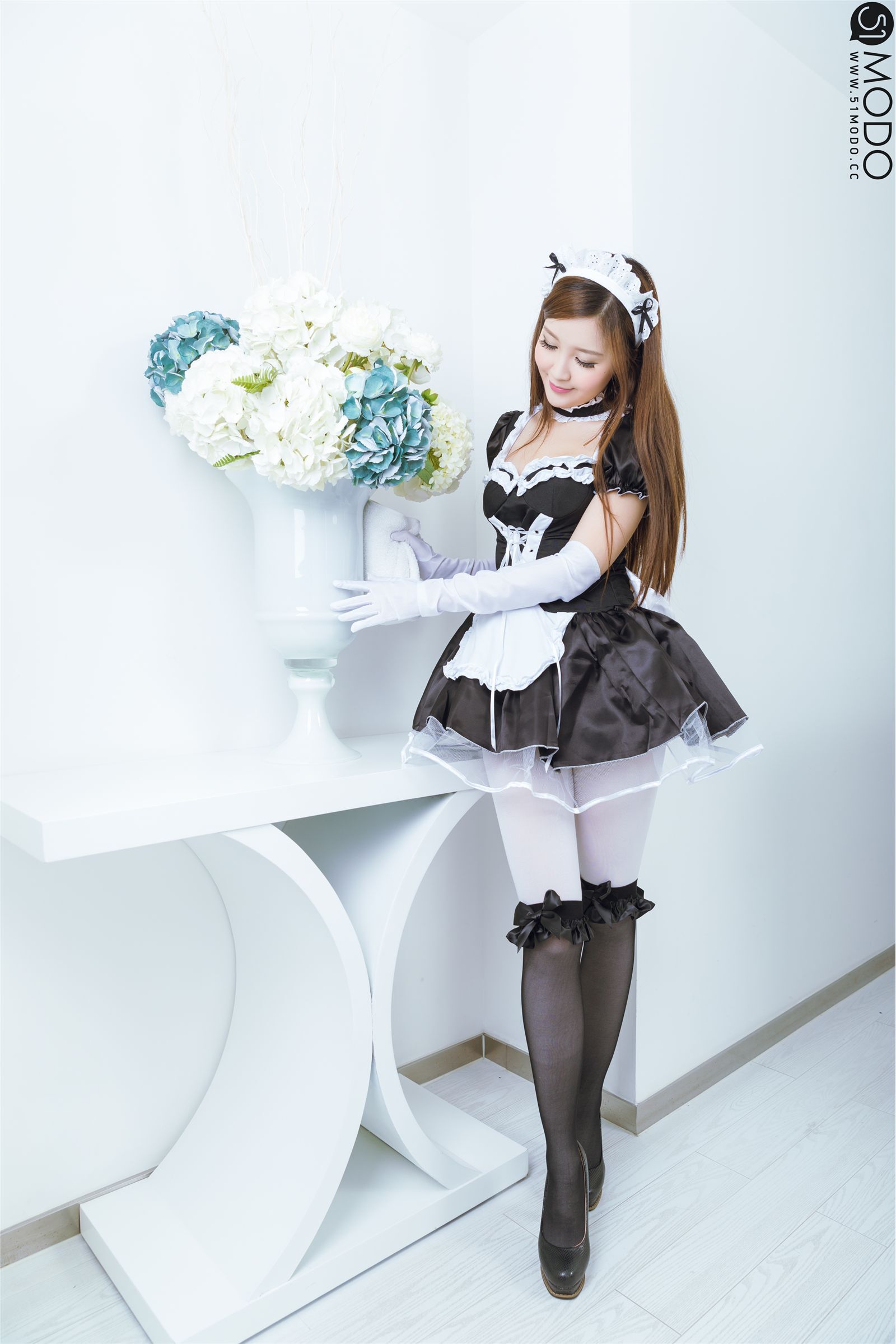 [51modo magazine] April 15, 2015 vol.006 cute white silk leg maid