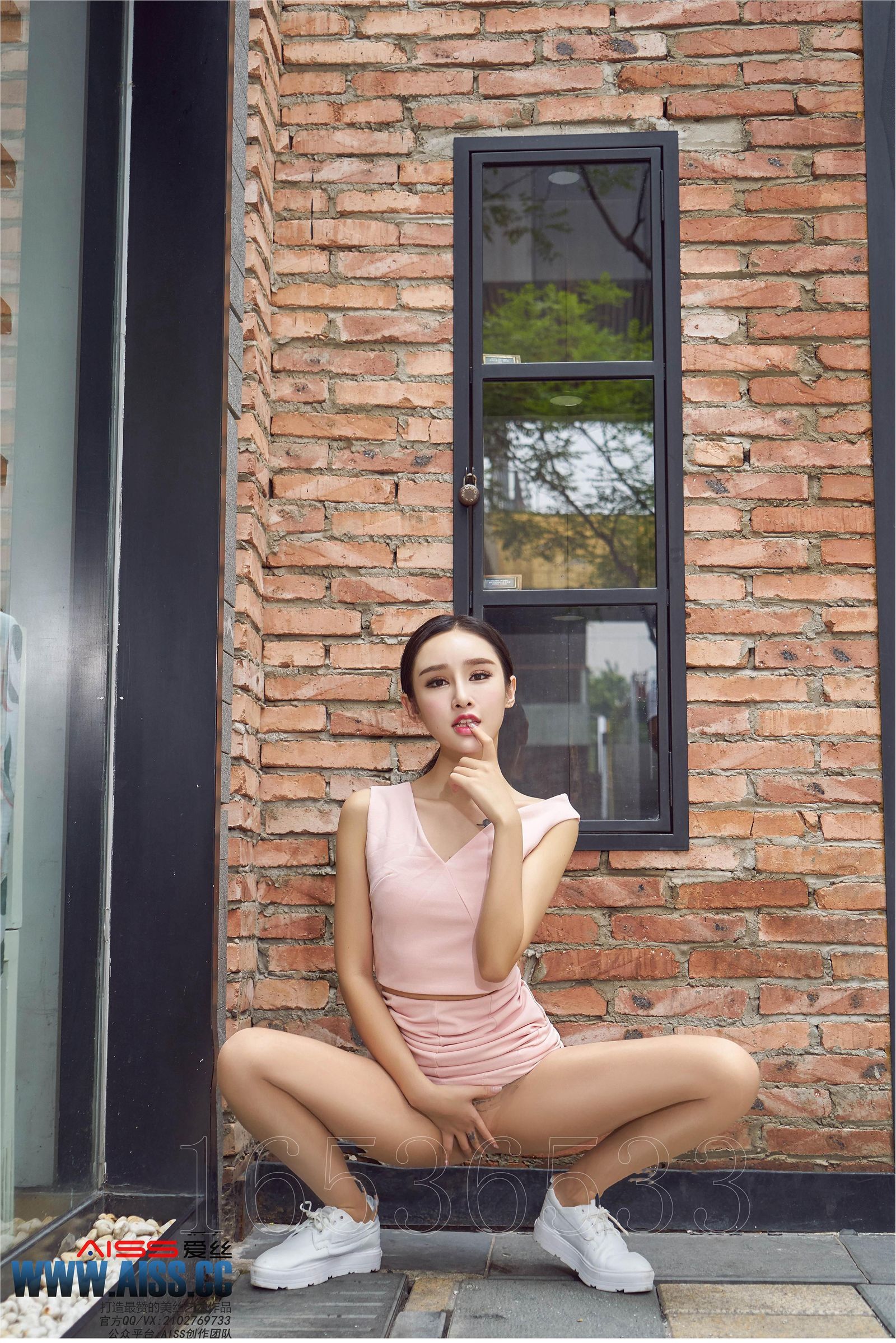 [AISs love] silk stockings leg beauty 4108 Xinyang street corner beauty