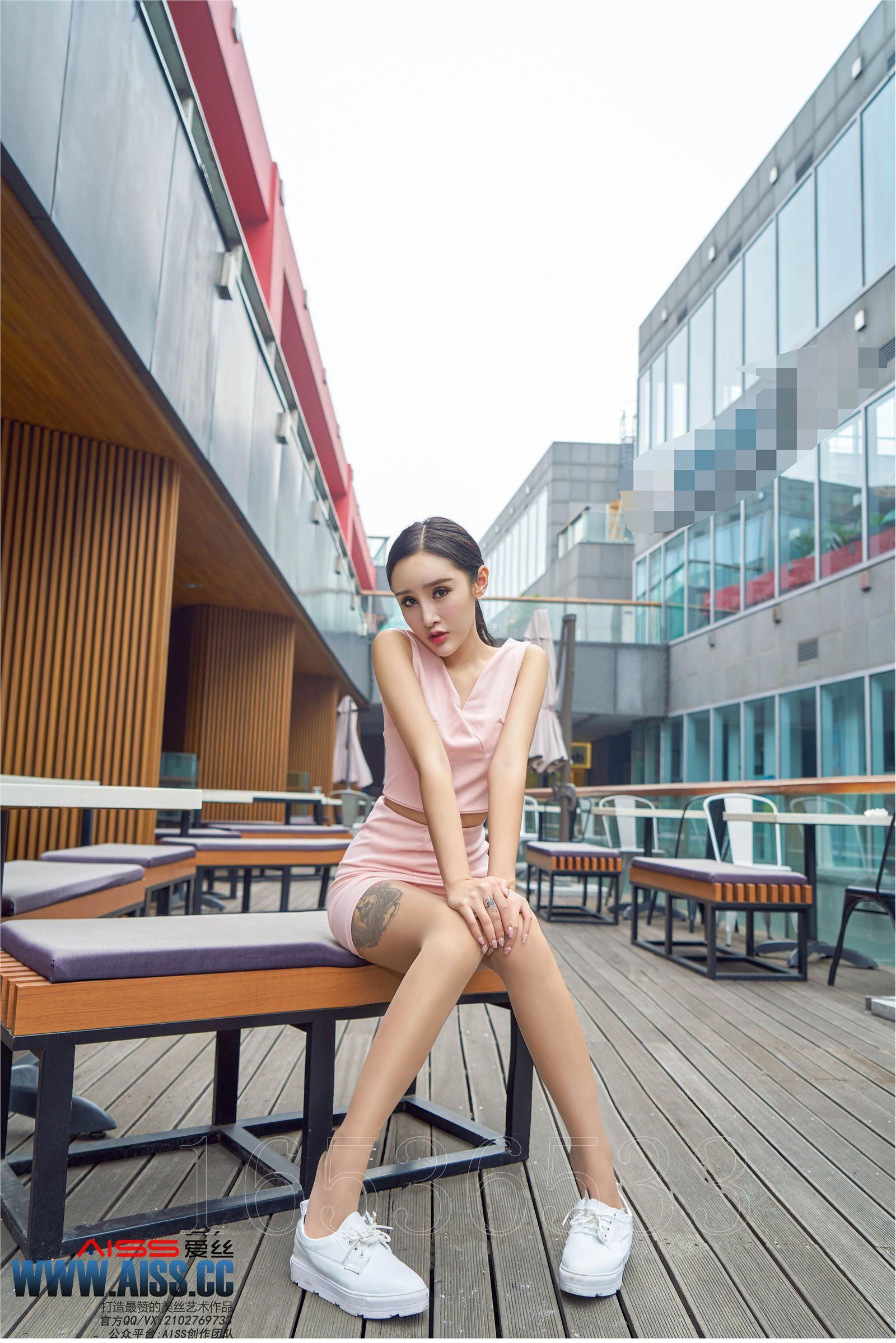 [AISs love] silk stockings leg beauty 4108 Xinyang street corner beauty