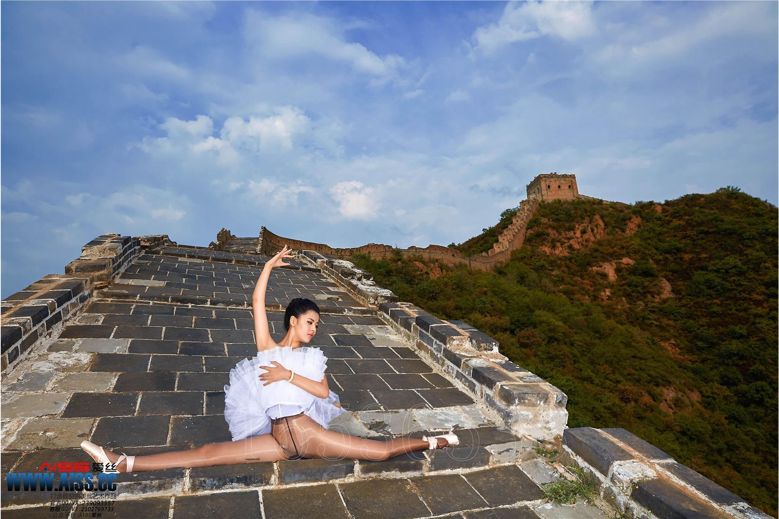 AISs No. 6016 [top of the Great Wall, dance of silk stockings]