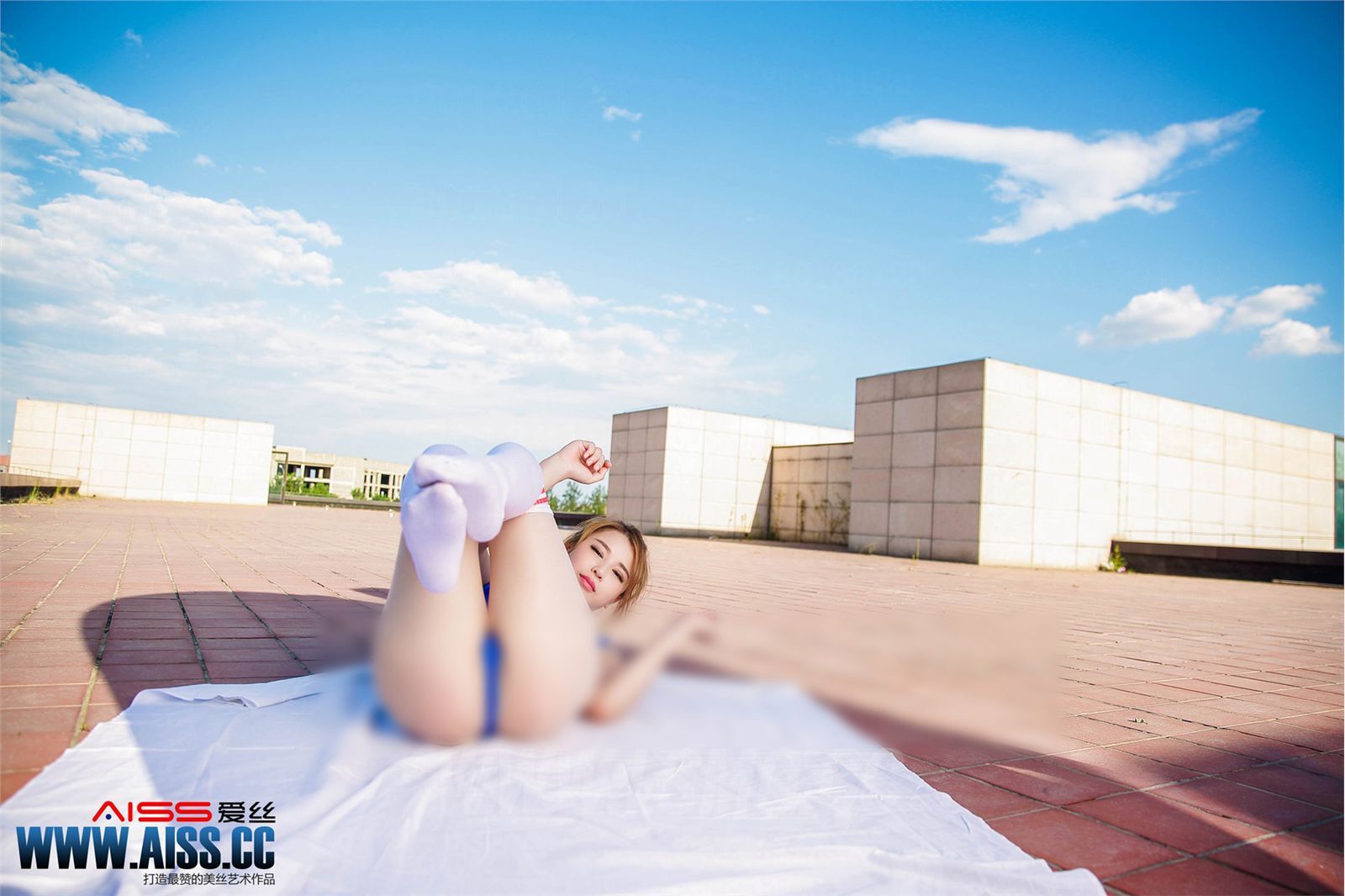 [AISs love] silk stockings leg beauty outdoor shoot no.066 Ruoxi's sunbathing