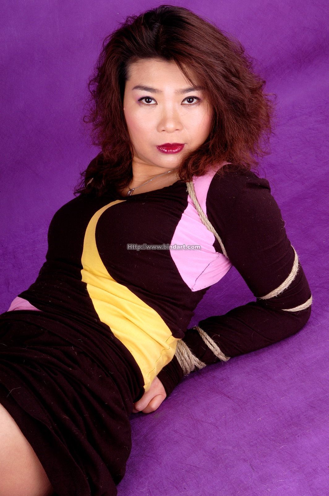 [Bindart美束]捆绑系列美女套图 2005-03-28