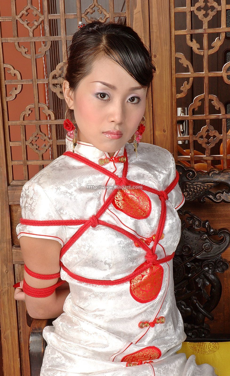 [Bindart美束] 高清捆绑美女写真 2006-08-01