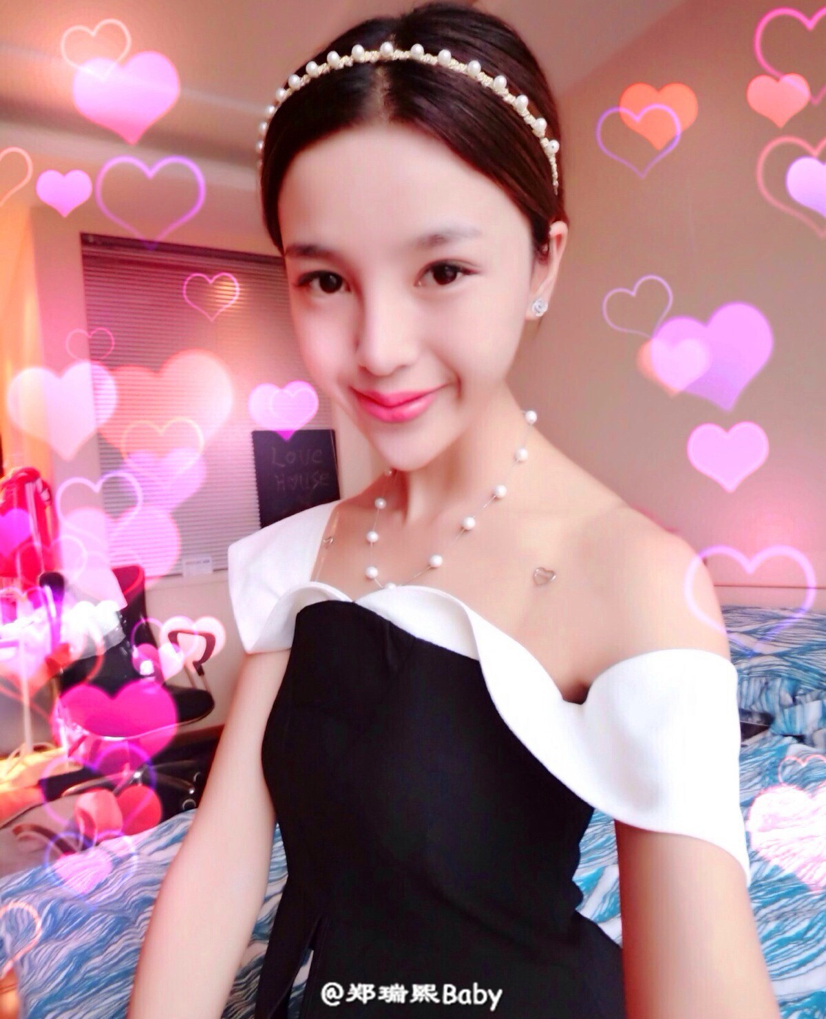 Tweet girl issue 42 photos of Zheng Ruixi's baby