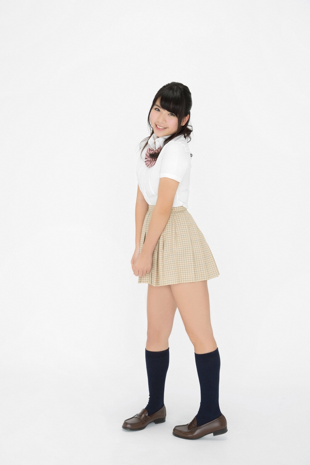 Jun serizawa serizawa Jun one Japanese skirt is a short female high school girl!