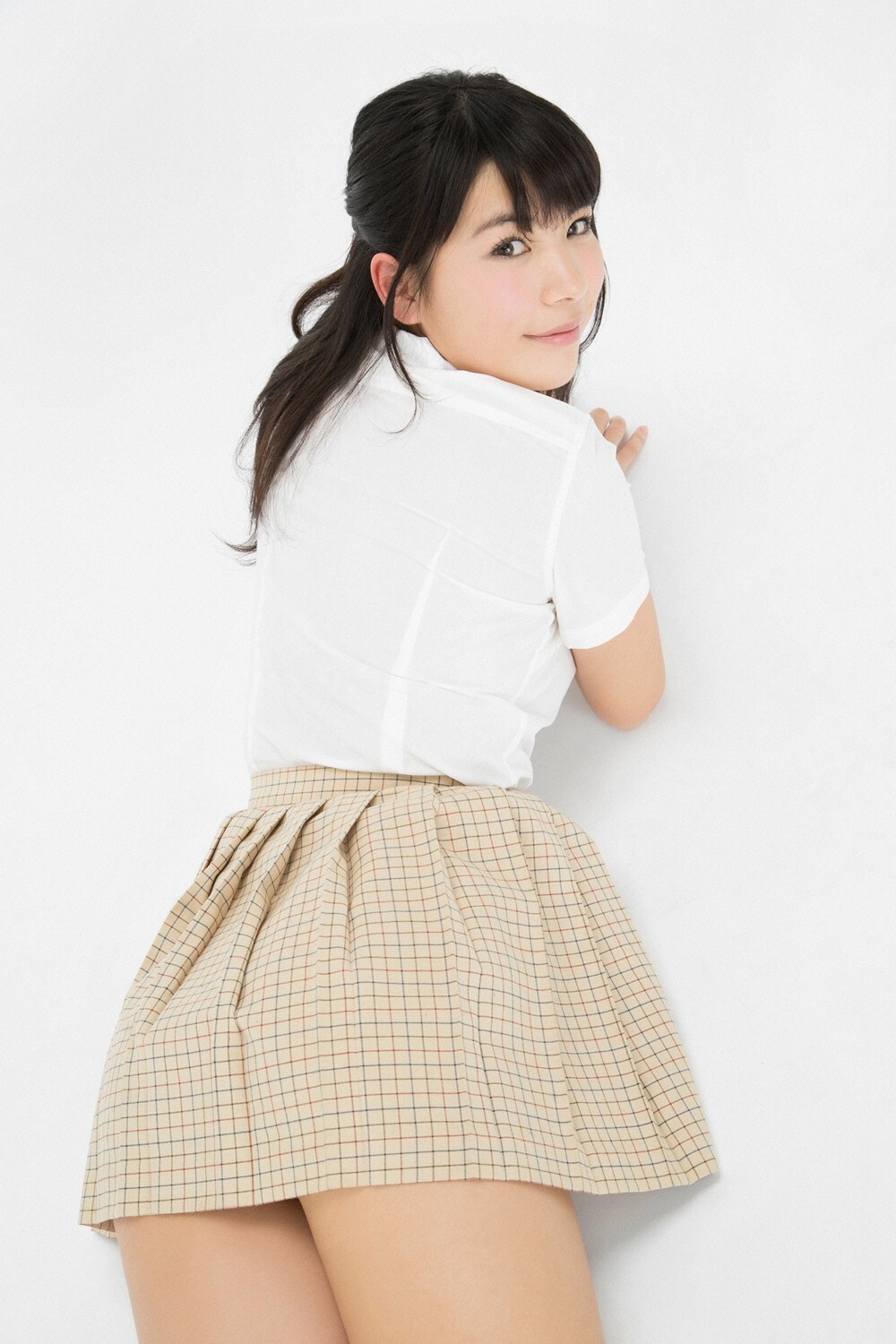 Jun serizawa serizawa Jun one Japanese skirt is a short female high school girl!