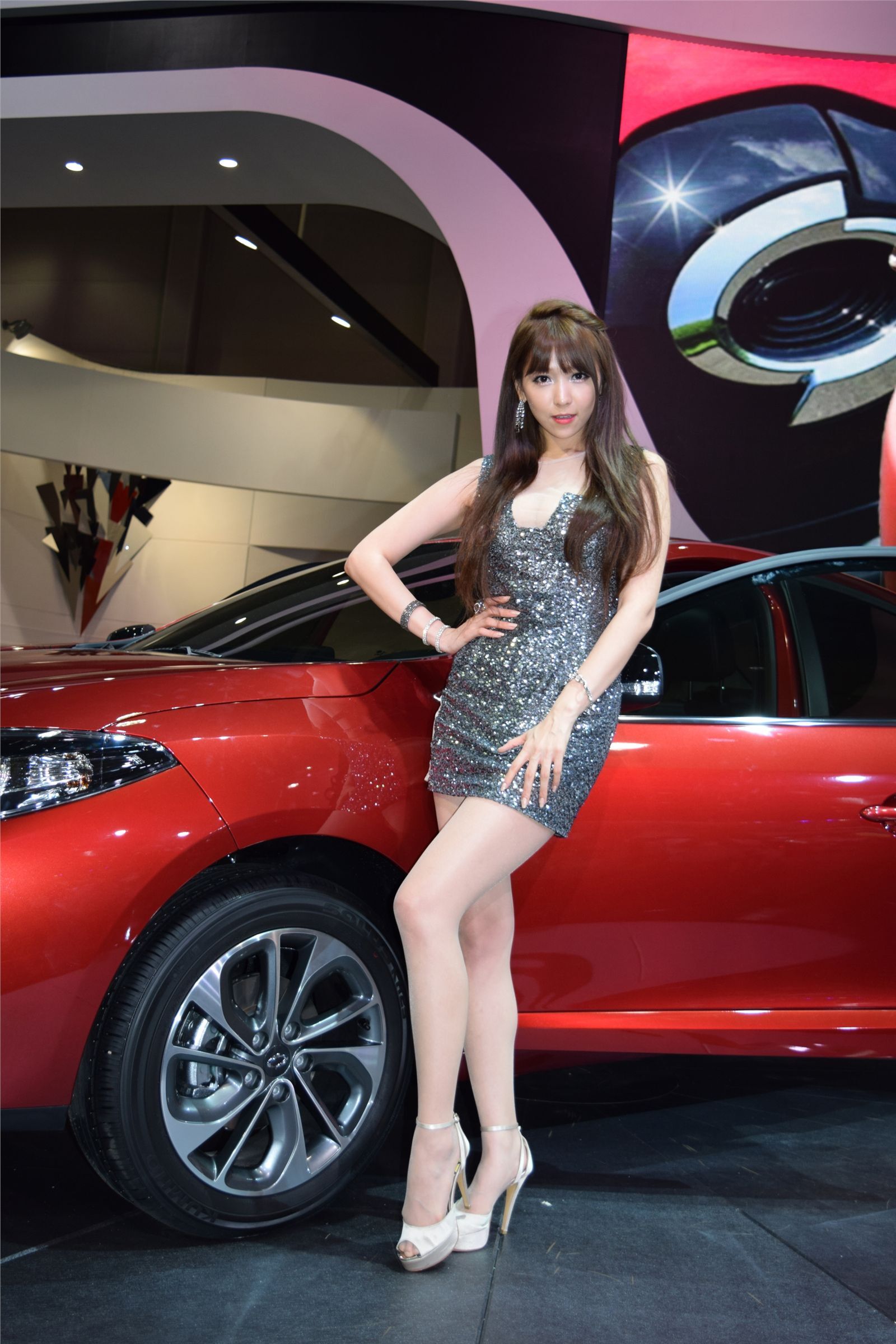 South Korean model goddess Li Enhui 2014 Busan International Auto Show atlas package 2