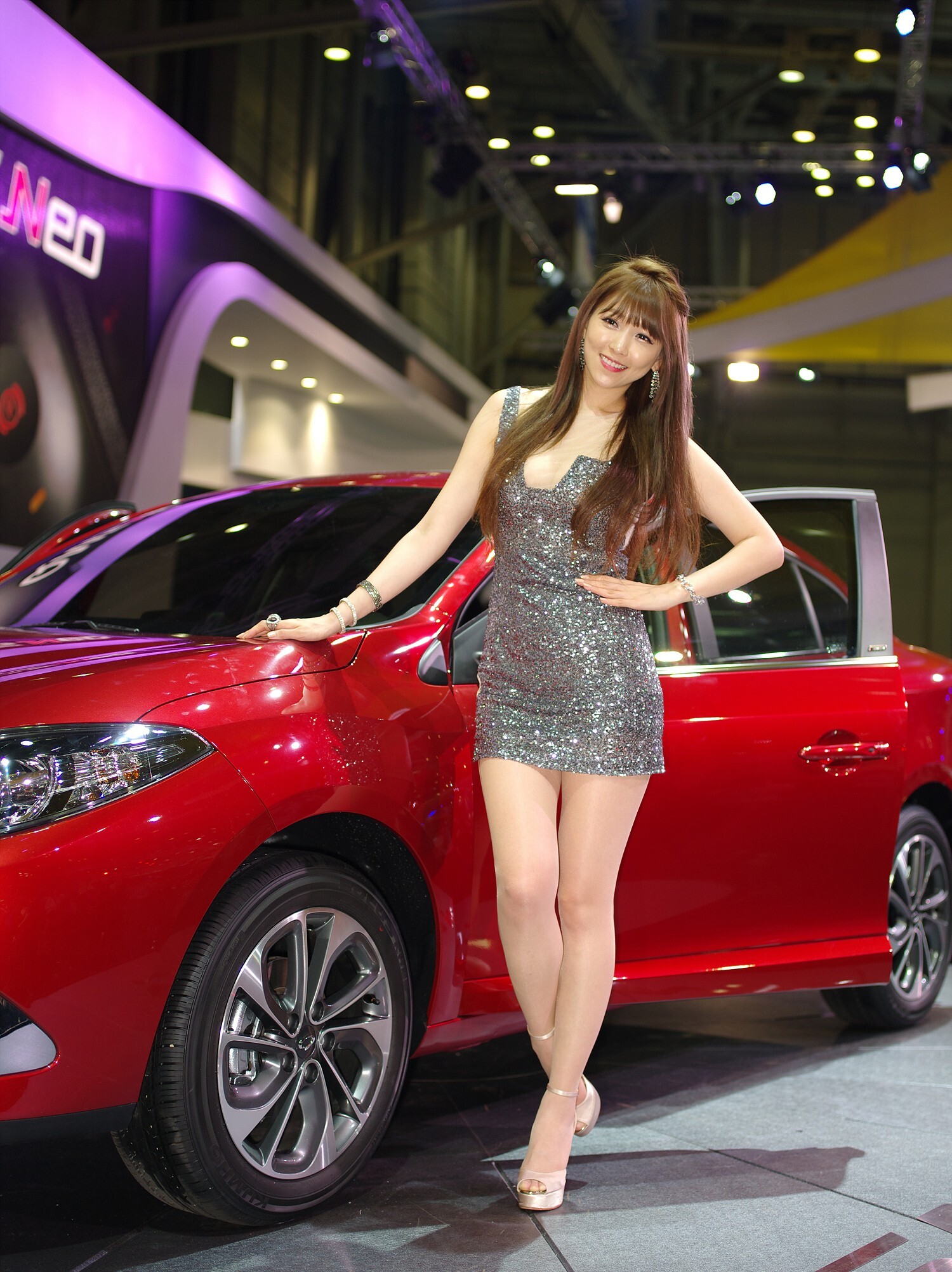 South Korean model goddess Li Enhui 2014 Busan International Auto Show atlas package 2