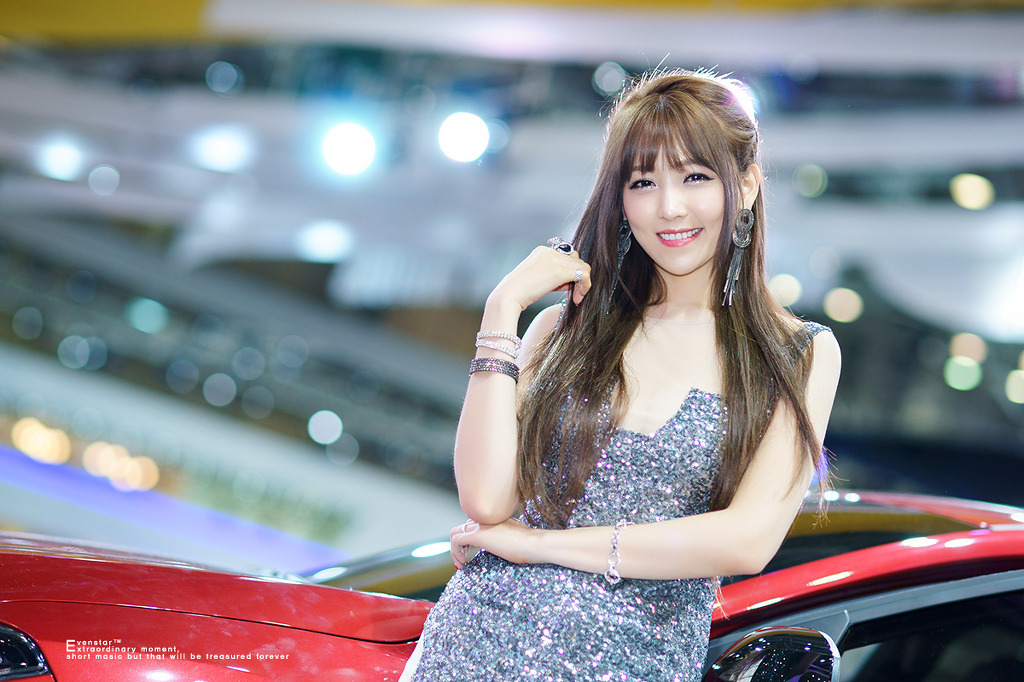 South Korean model goddess Li Enhui 2014 Busan International Auto Show atlas package 3