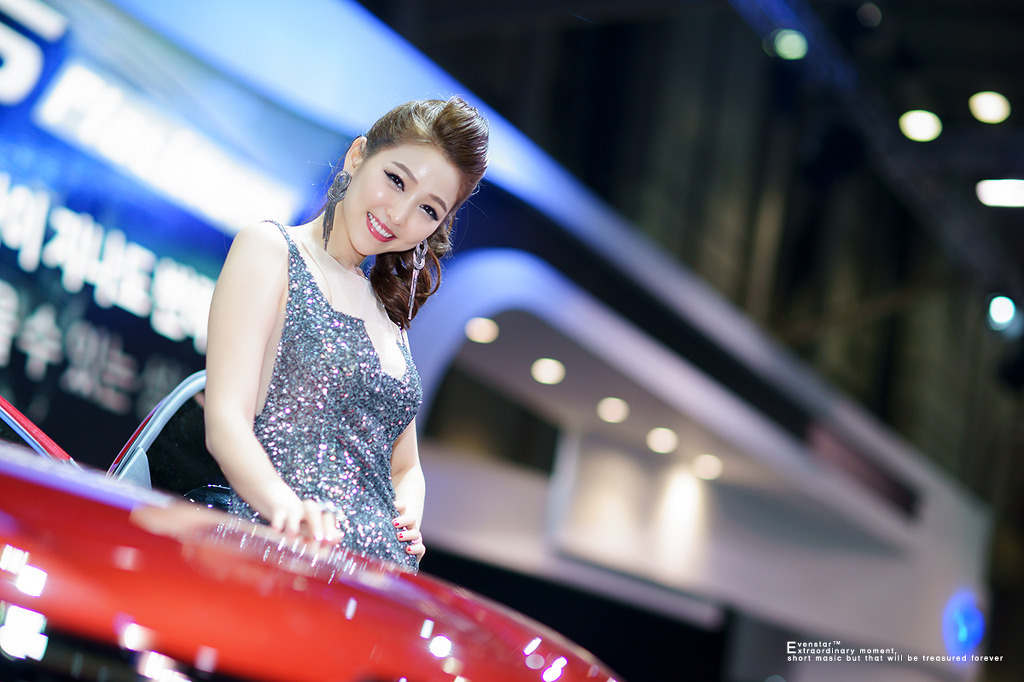 South Korean model goddess Li Enhui 2014 Busan International Auto Show atlas package 3