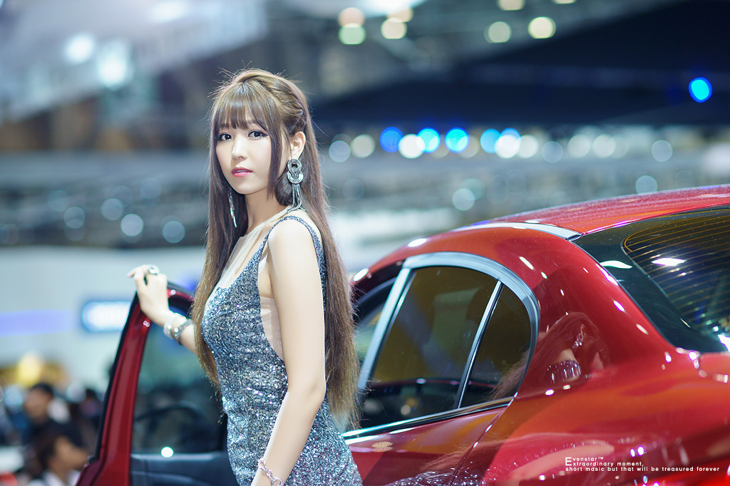 South Korean model goddess Li Enhui 2014 Busan International Auto Show atlas package 3