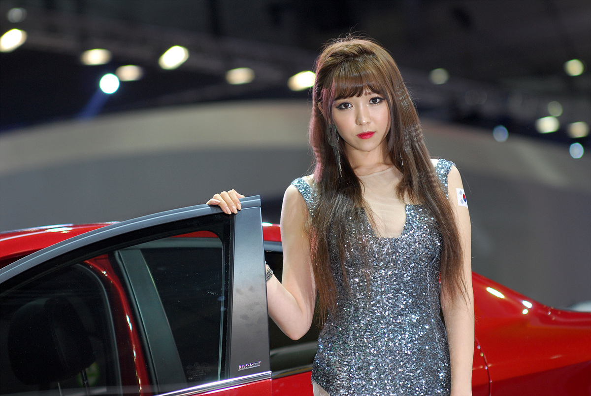 South Korean model goddess Li Enhui 2014 Busan International Auto Show atlas package 3