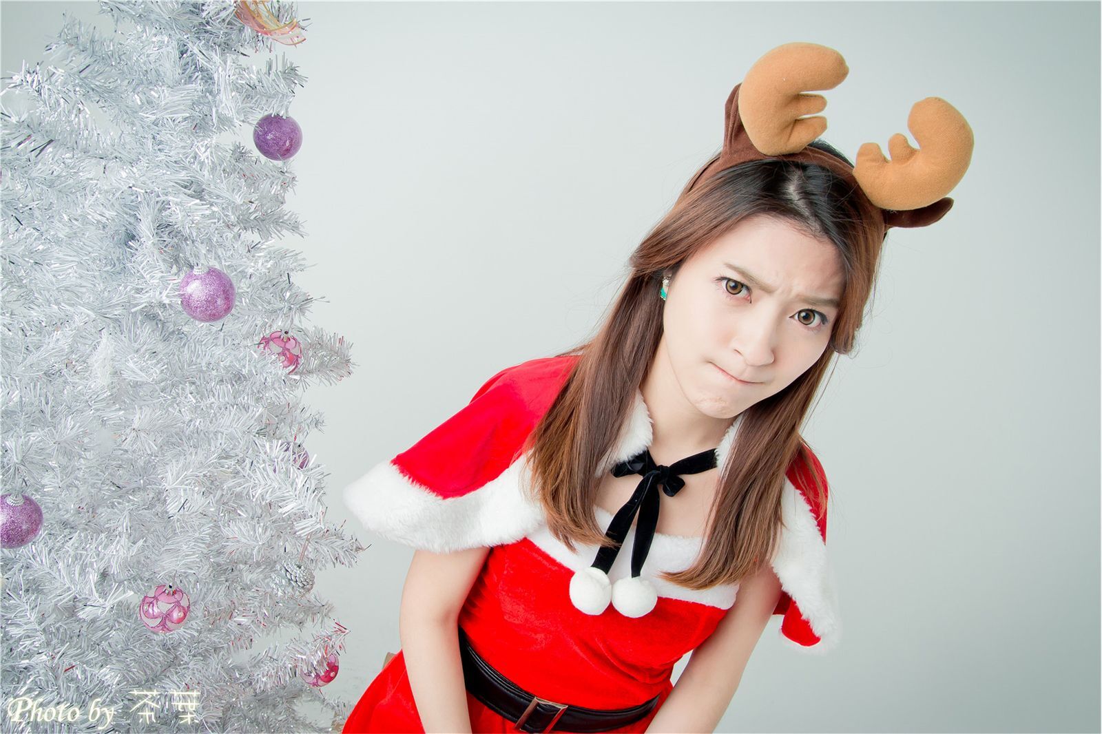 Taiwan's top student Li Sixian sells cute Christmas clothes