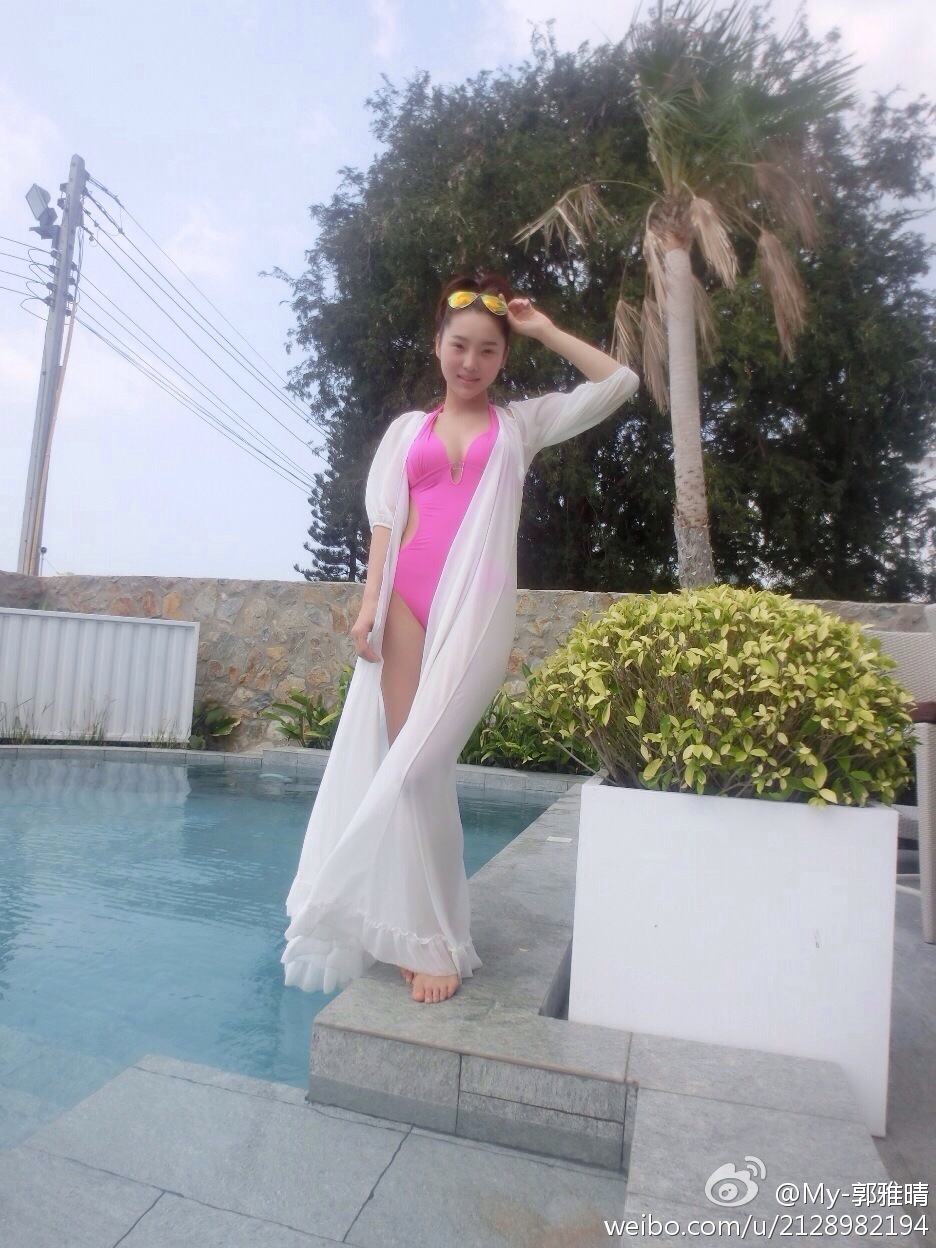 34d slim waist and long legs - photo of Guo Qingqing's private house