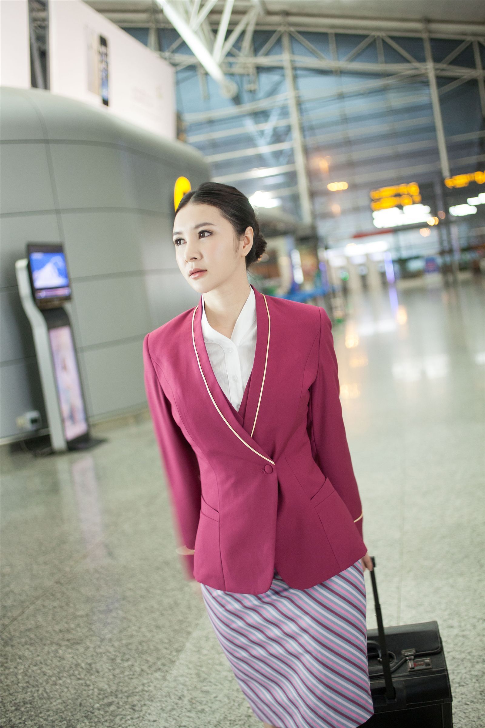 [tgod tweet goddess] Gu Xinyi's lost stewardess' private life in airport on October 23, 2014 (Part 1)