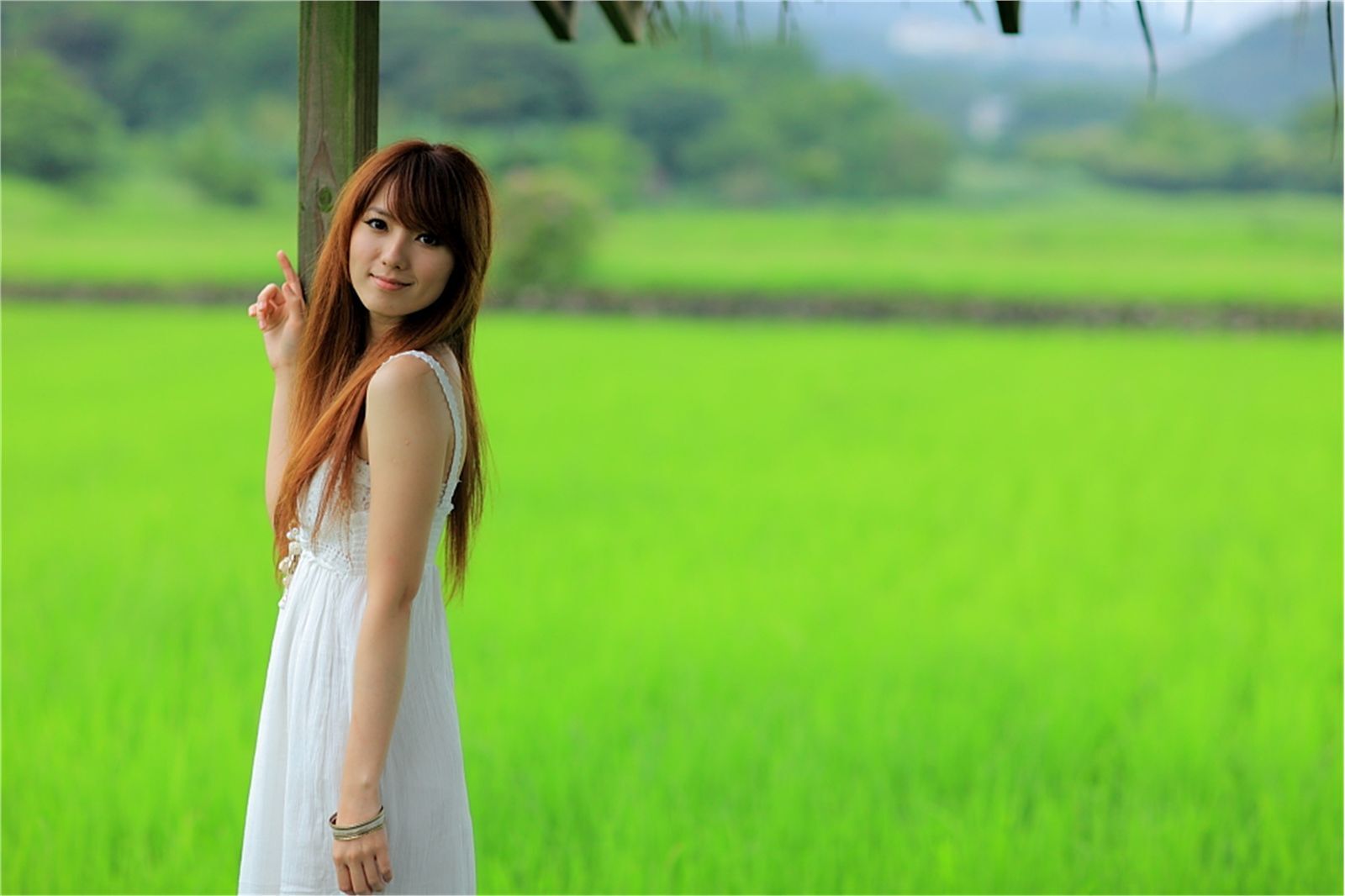 台湾清纯美女小静农场初夏田园风光写真