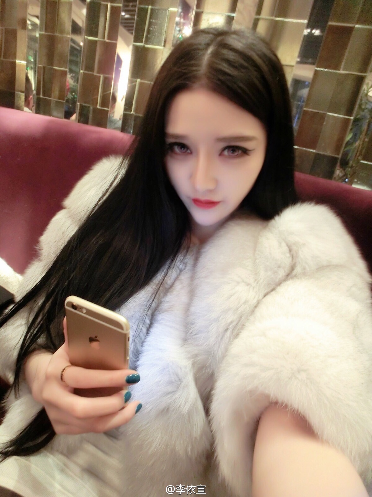 Li Yixuan's private micro blog pictures