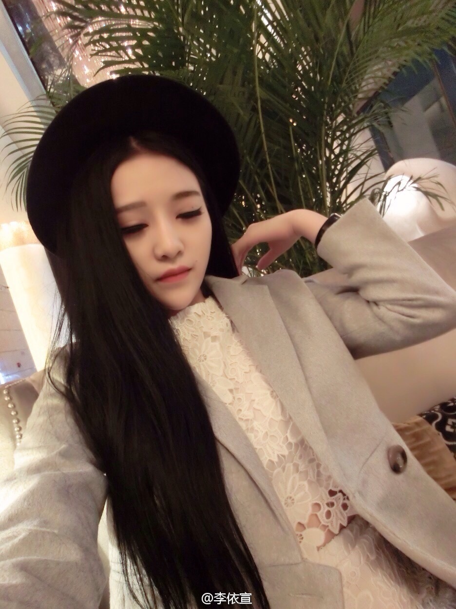 Li Yixuan's private micro blog pictures