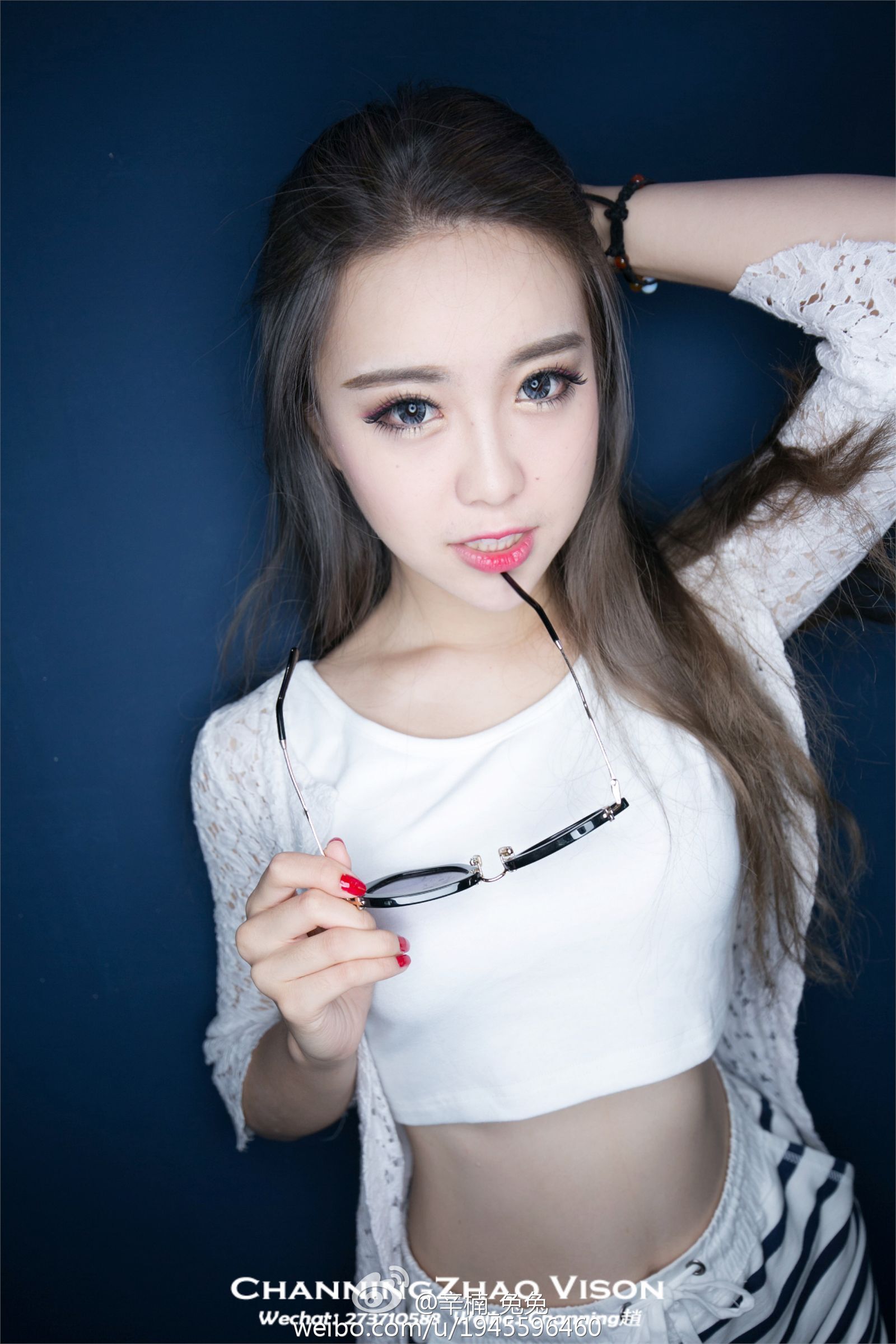 Sexy and beautiful car model Xin Nan Tu Tu