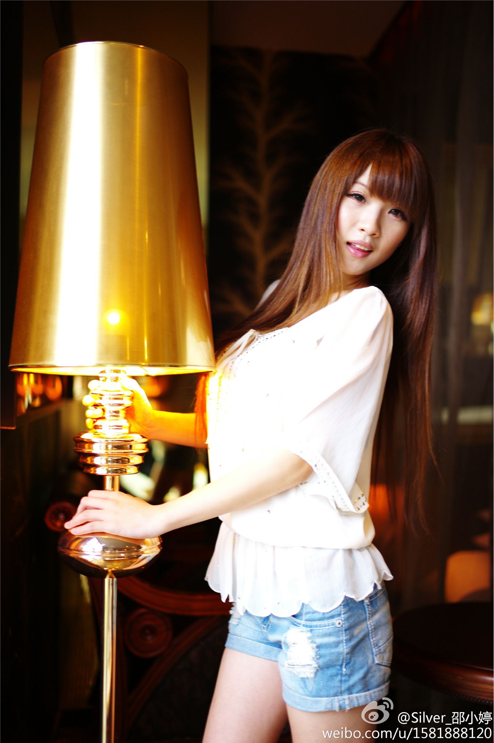 Shao Xiaomiao, a beauty with long hair