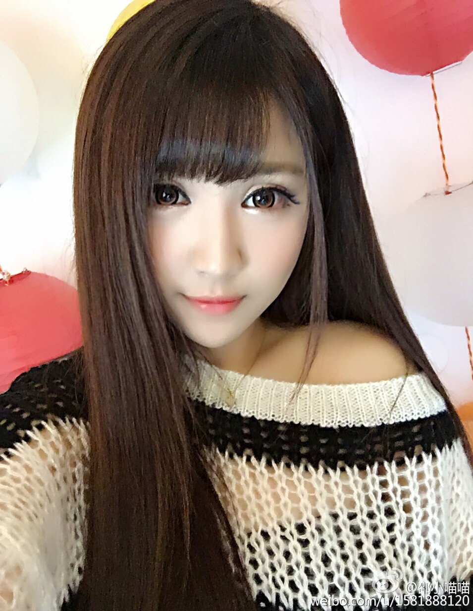 Shao Xiaomiao, a beauty with long hair