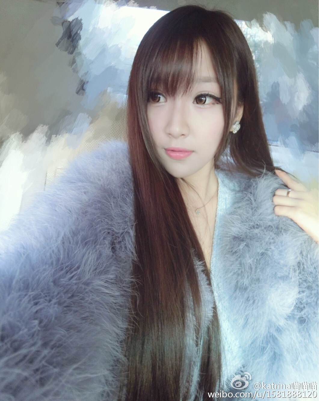 Shao Xiaomiao, a beauty with long hair