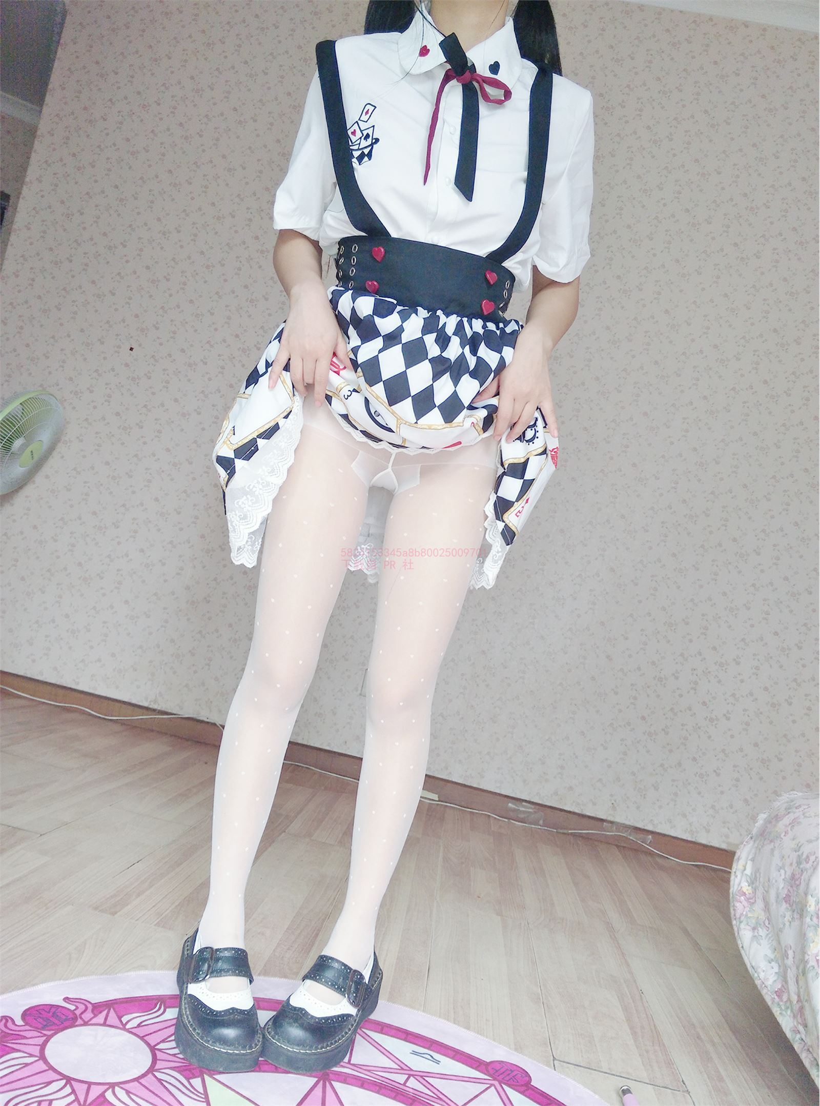 Hualizhui - playing card sling skirt picture bag