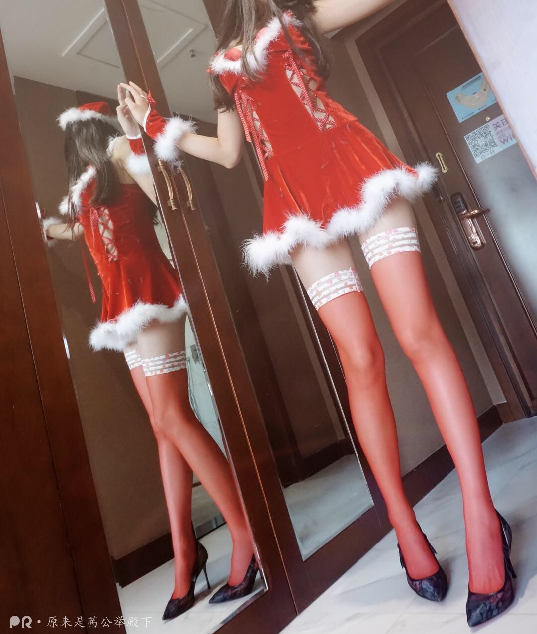 It's your majesty Princess sissy - 171224, the maid of Christmas