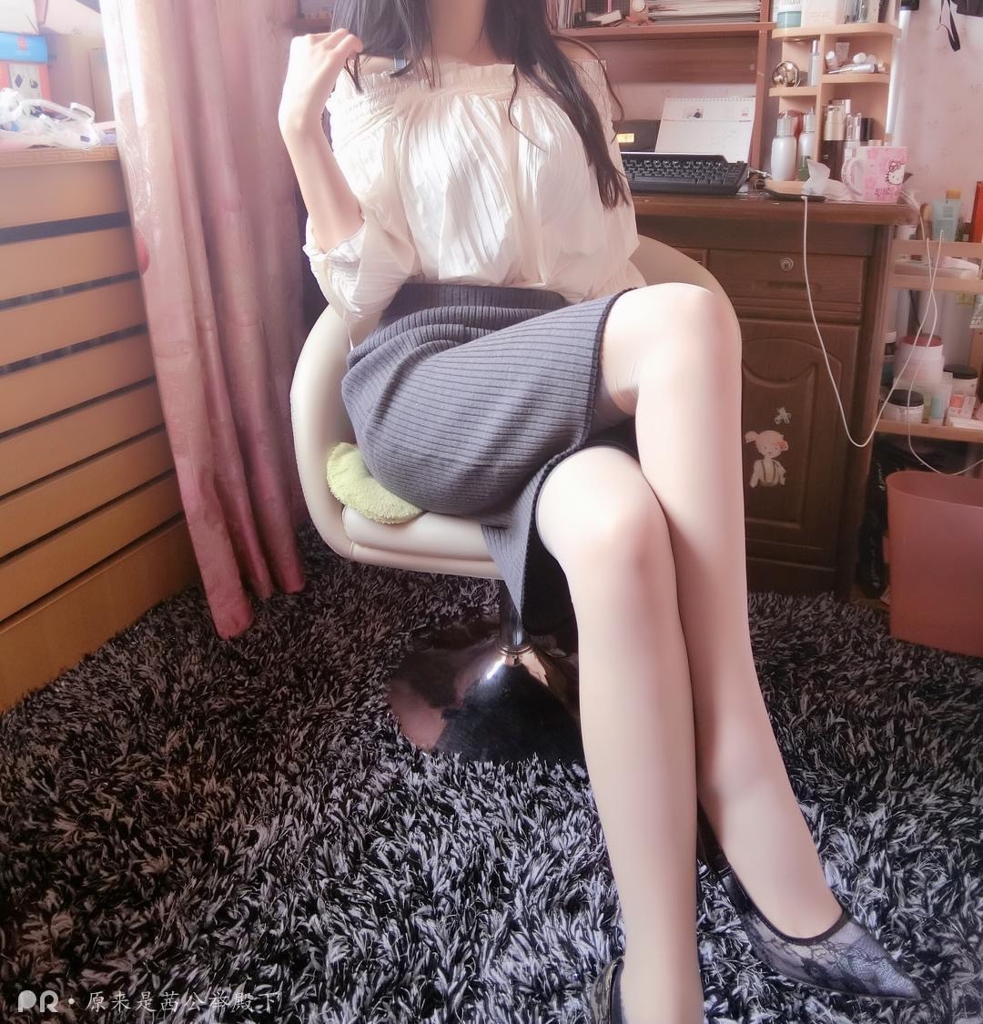 Weibo girl turned out to be her royal highness - pure and sexy stockings