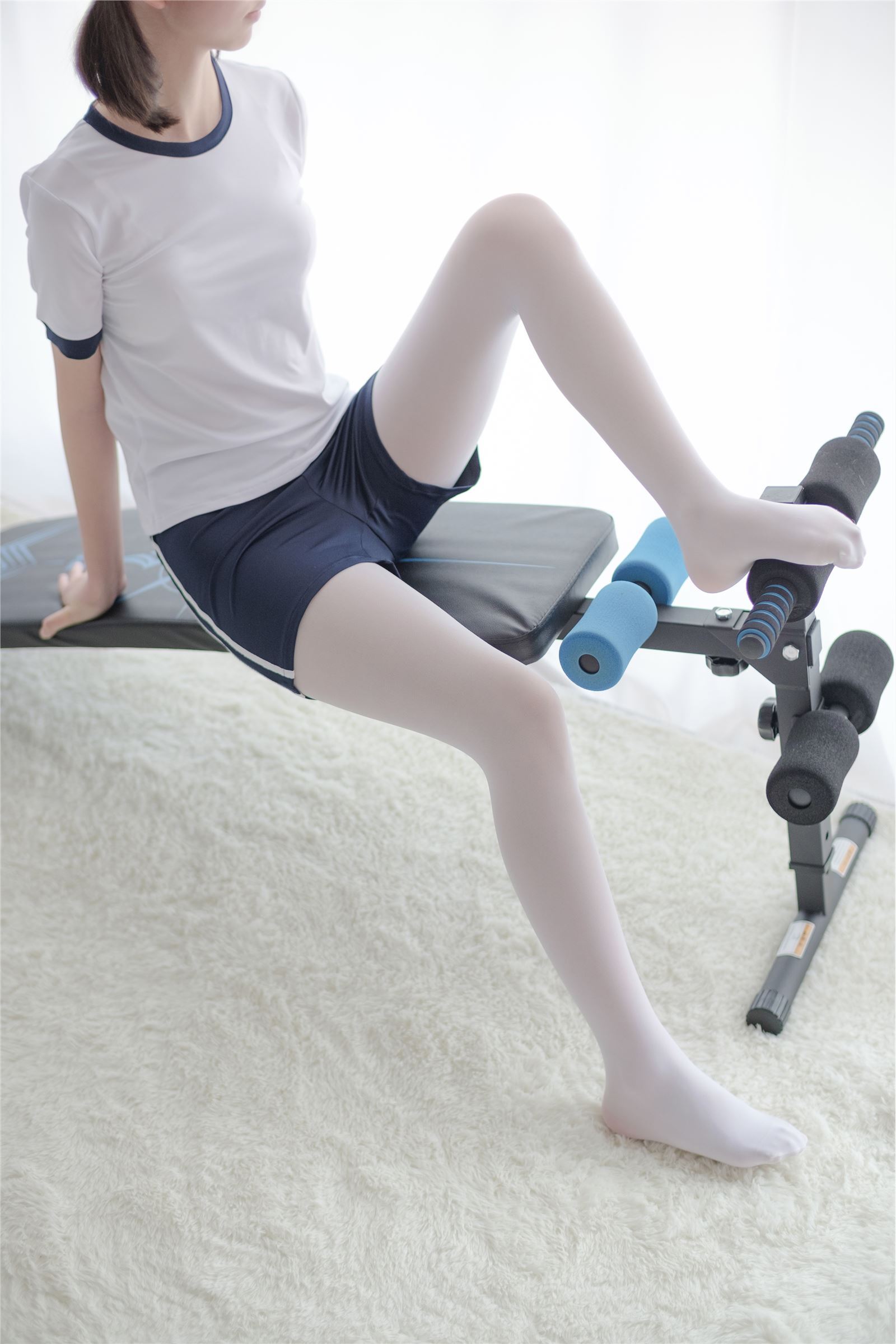 [Sen Luo consortium] rolis foot photo r15-013 white silk sports girl