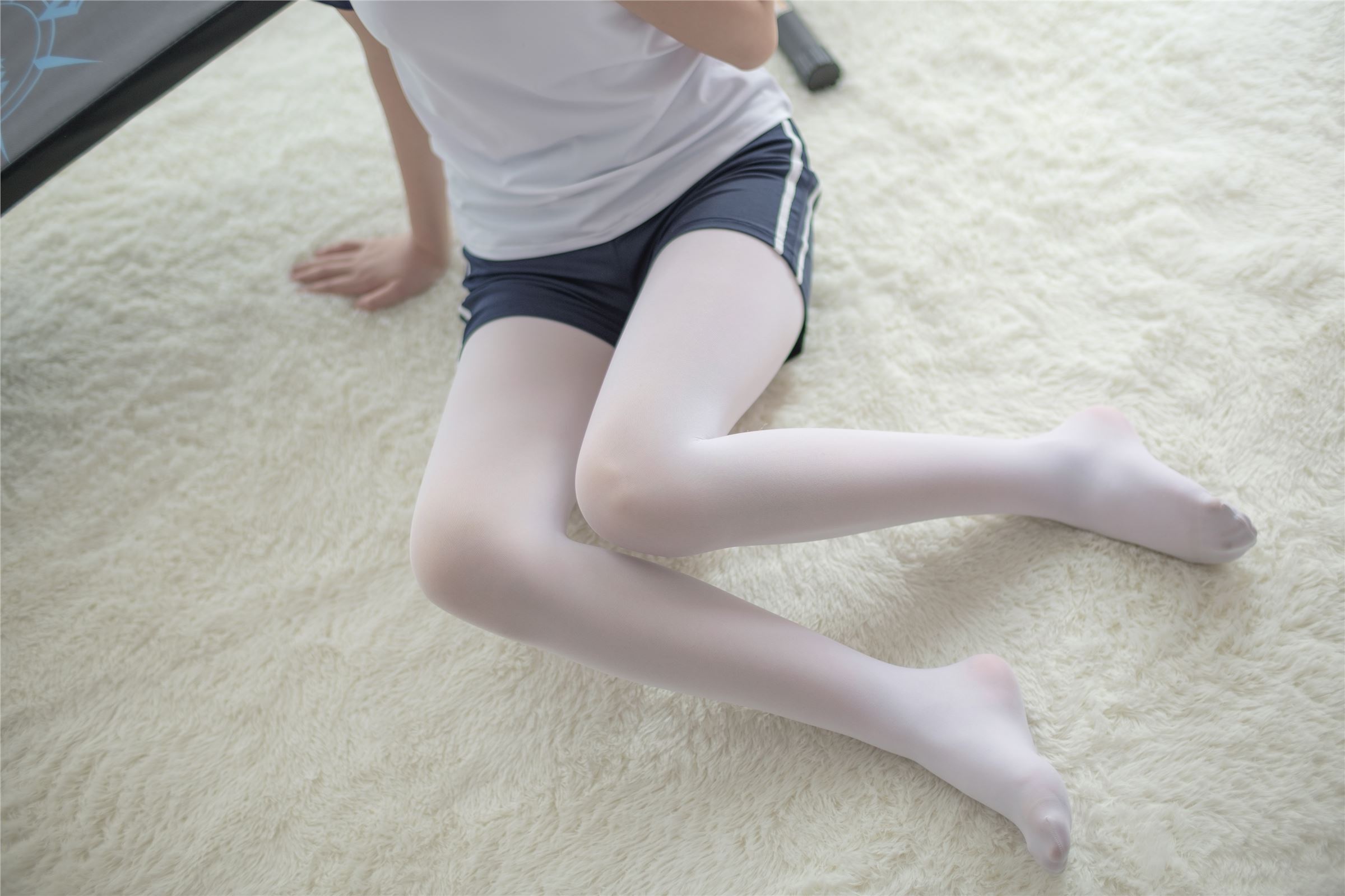 [森萝财团]萝莉丝足写真 R15-013 白丝运动少女