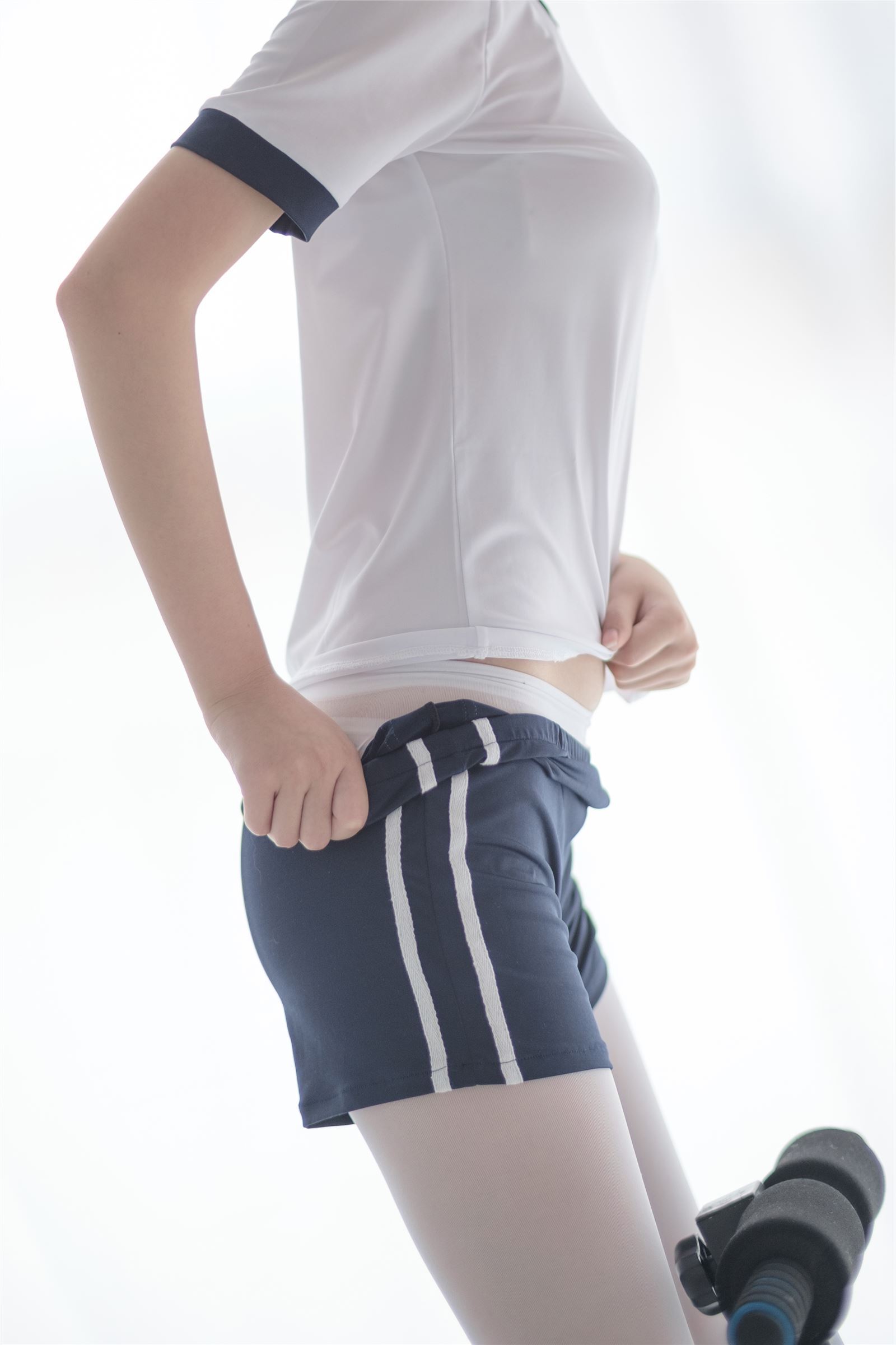 [森萝财团]萝莉丝足写真 R15-013 白丝运动少女
