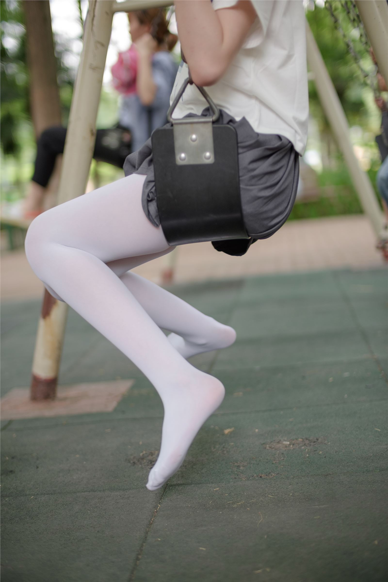 [森萝财团]萝莉丝足写真 R15-014 白丝妹妹游园