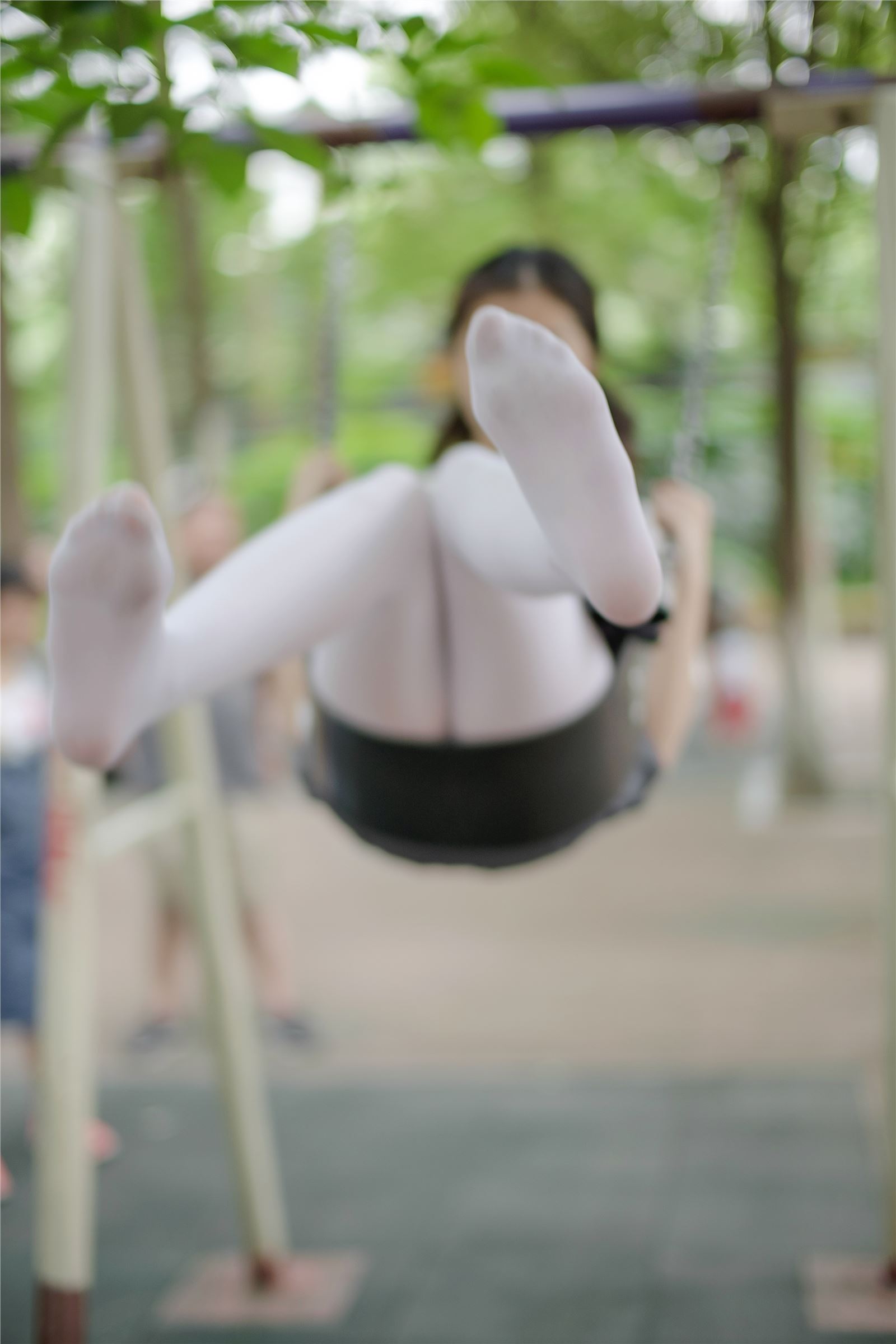 [森萝财团]萝莉丝足写真 R15-014 白丝妹妹游园