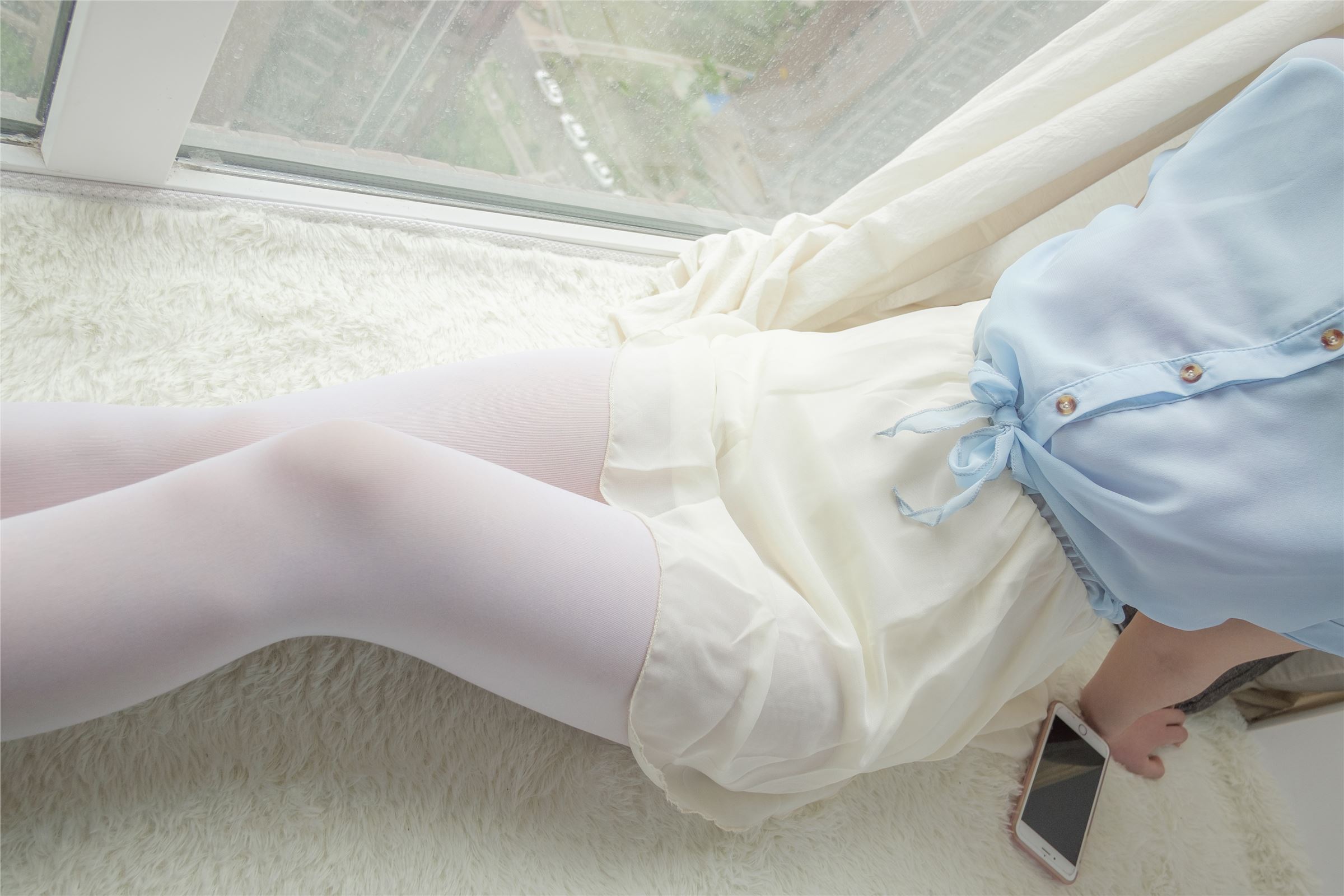 [森萝财团]萝莉丝足写真 R15-007 窗台上的薄纱少女
