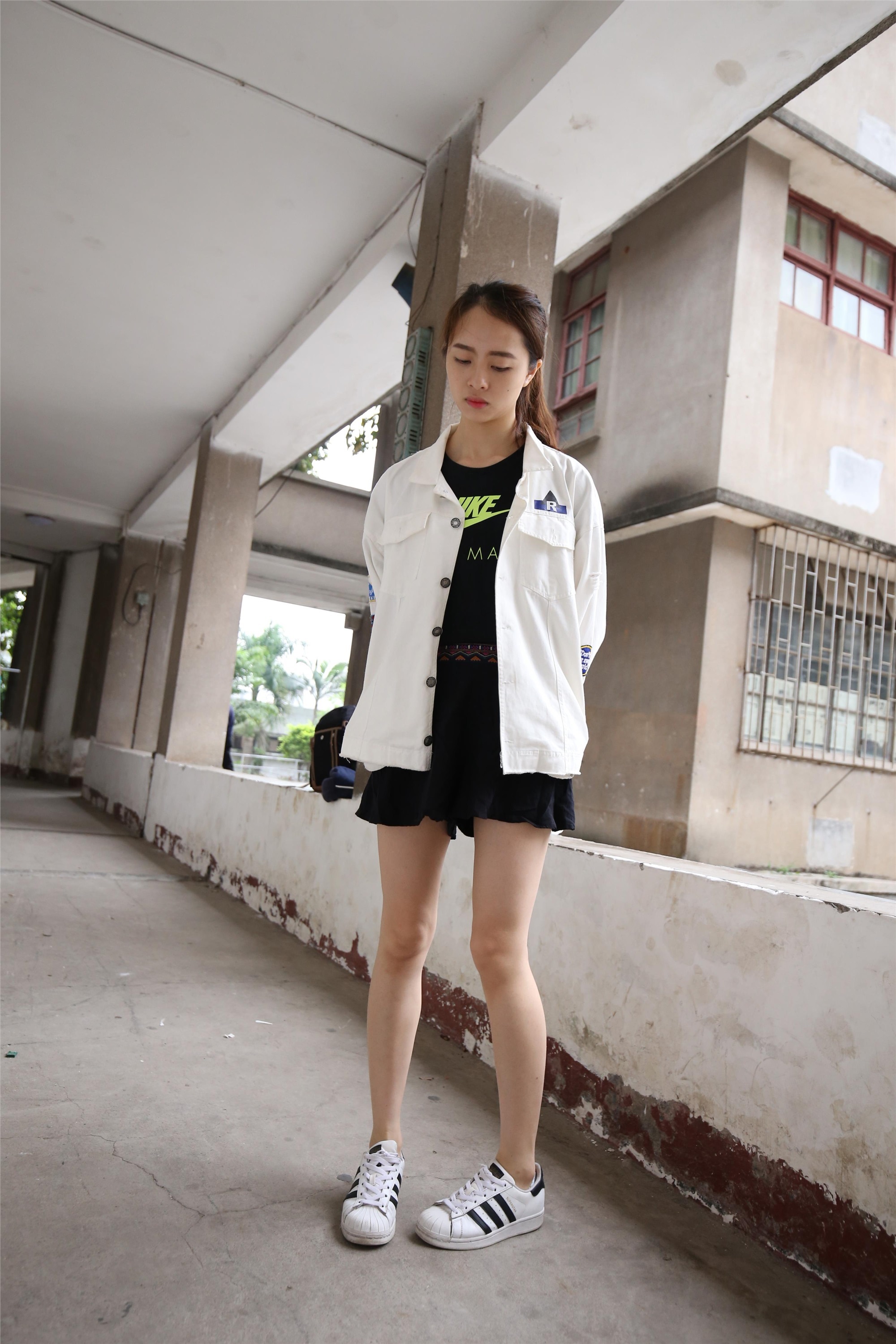 Z2-3 shirt barefoot 561p2