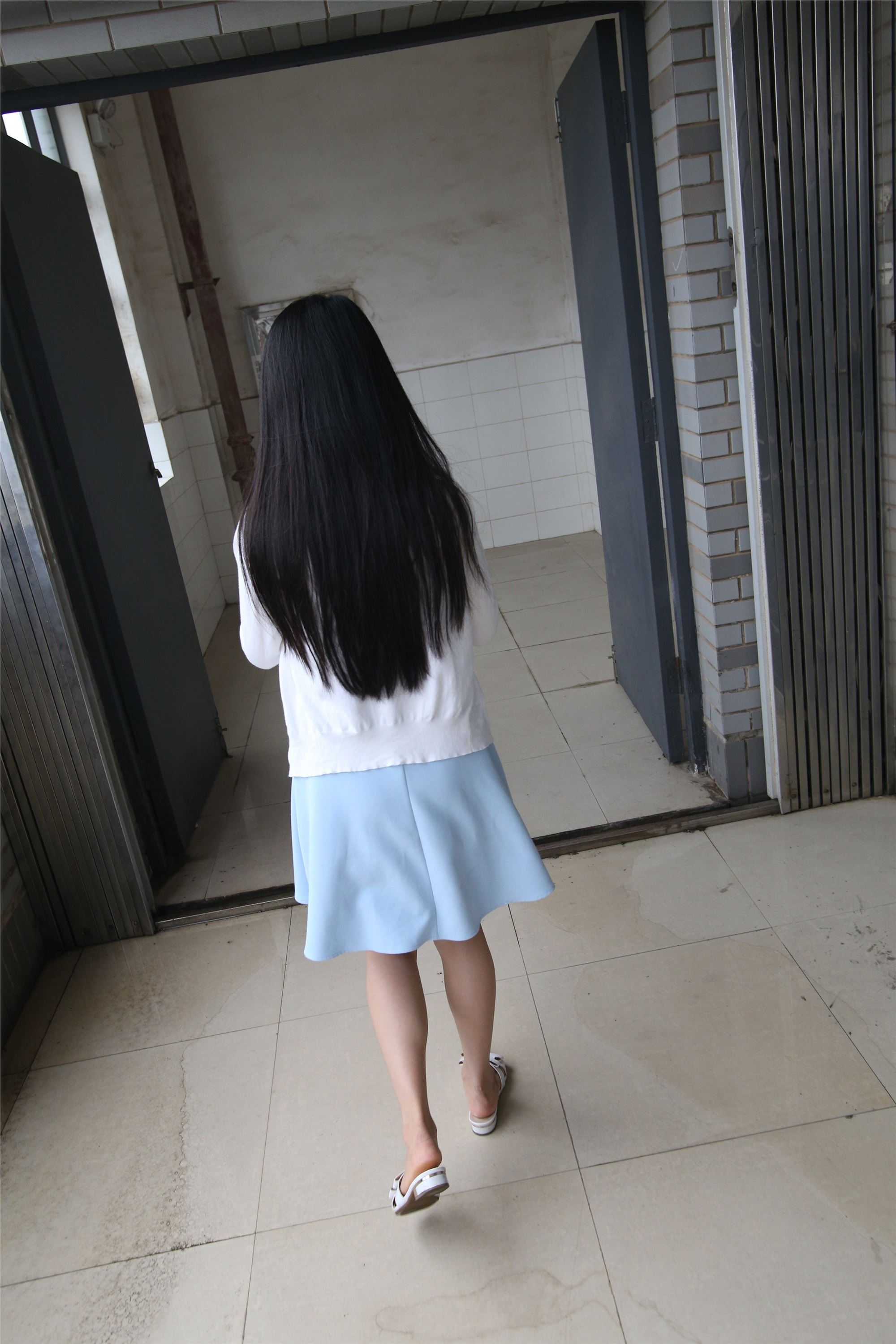 Z4-2 small blue skirt 149p