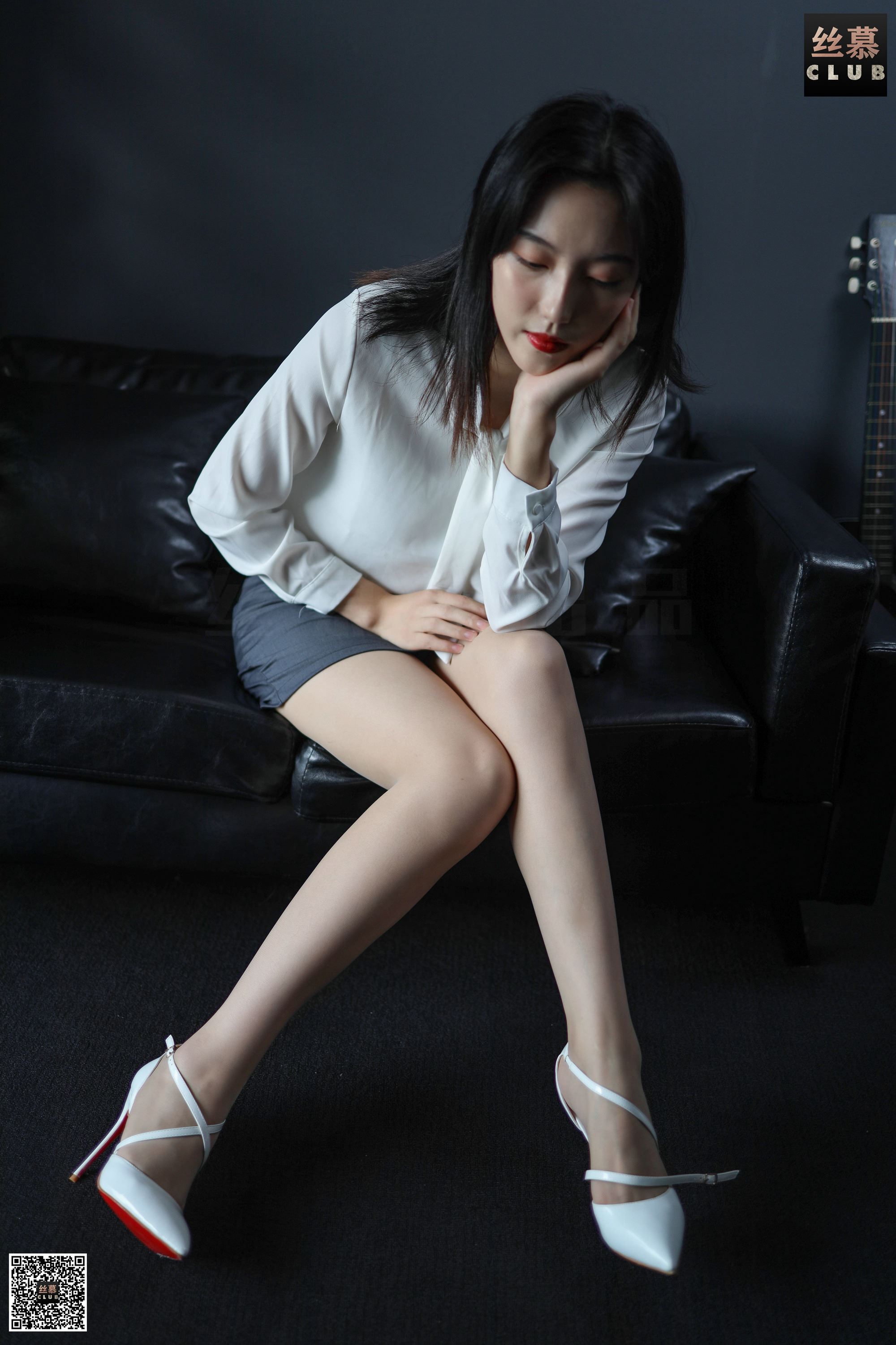 Sm112 new model of SIMU photo - white high heels