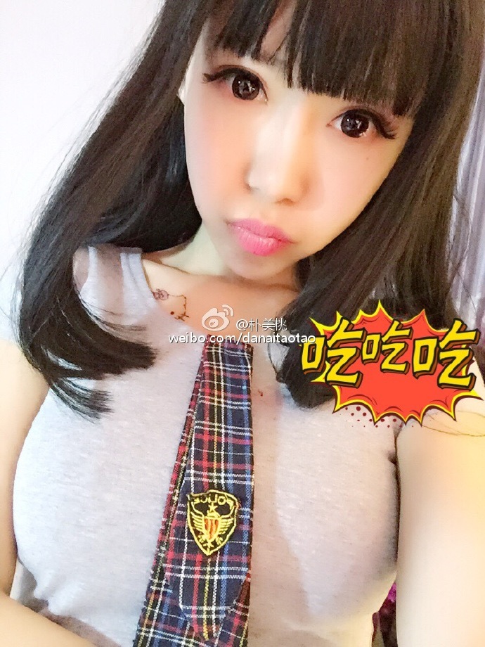 The picture bag is attached to Pu meitao, the dubbing girl of rabbit play picture series!