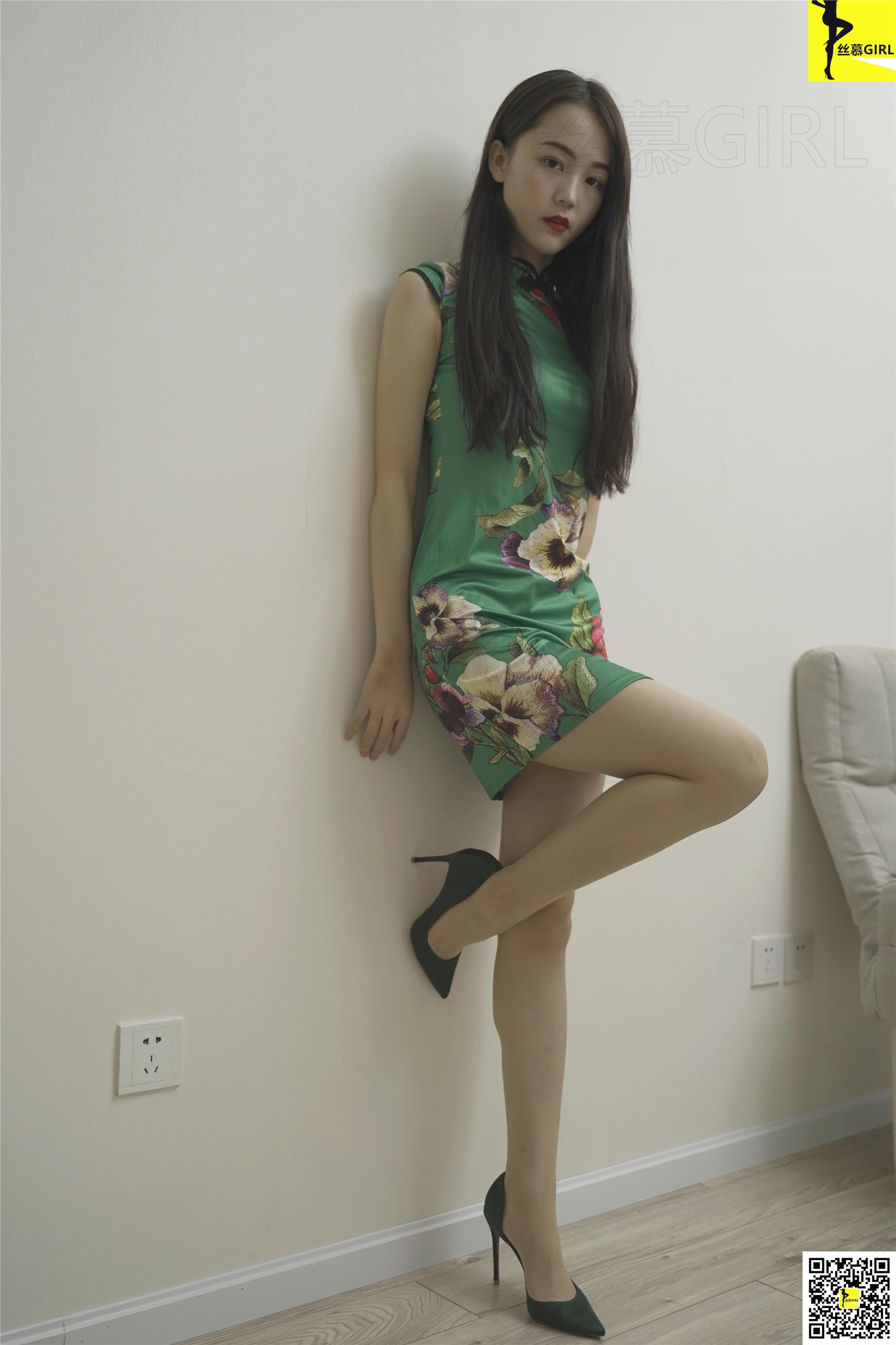 Simu photo issue 047 model: Liang Chen's fan