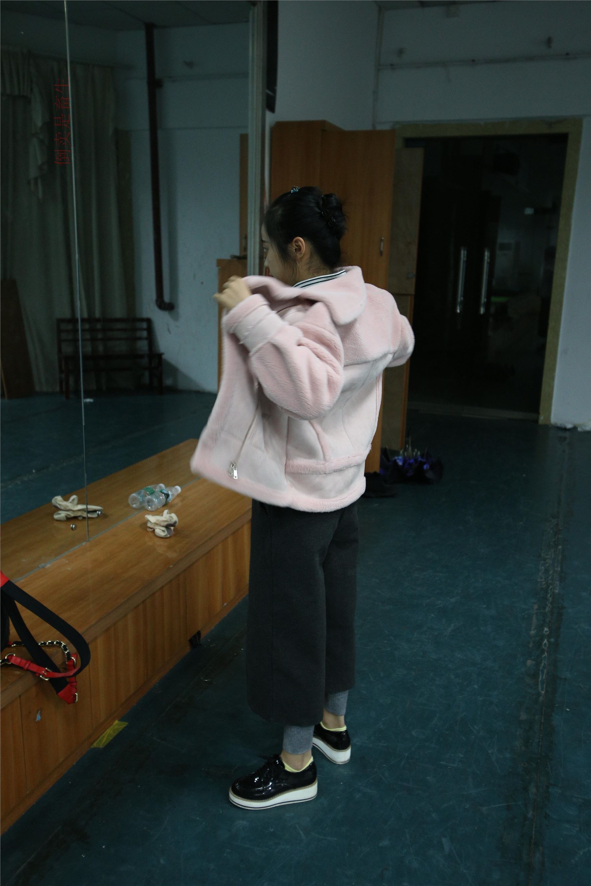 大西瓜美女图片 Z6-4 模特2 月下舞蹈449p3