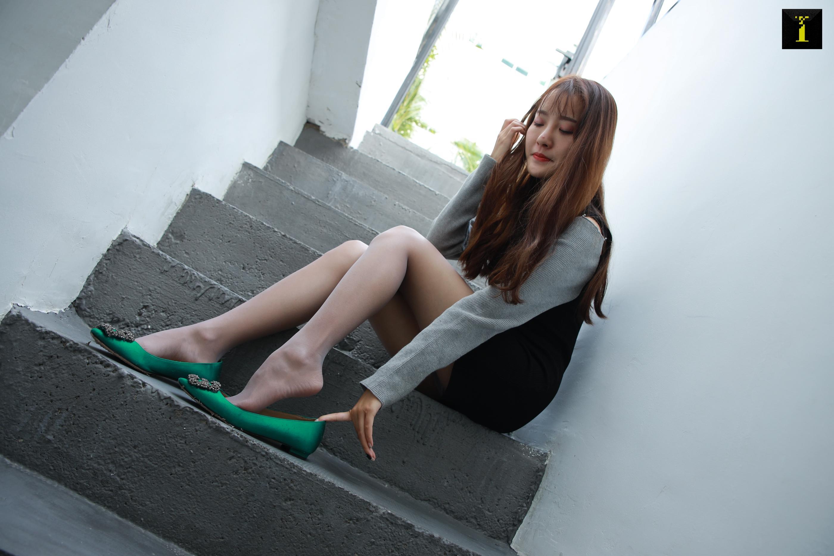 IESS: 12 / 08 / 2019 sixiangjia 639: Wanping's green flat shoes