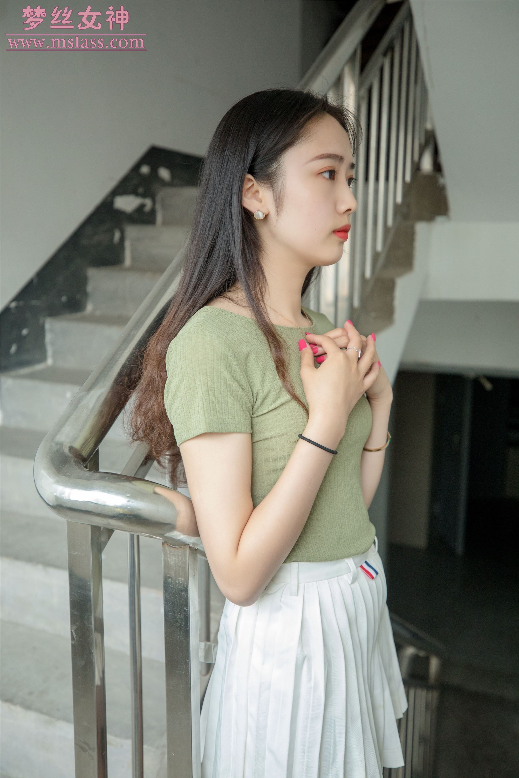 MSLASS梦丝女神2019-06-20 柳儿 侧颜太美的小姐姐 套图