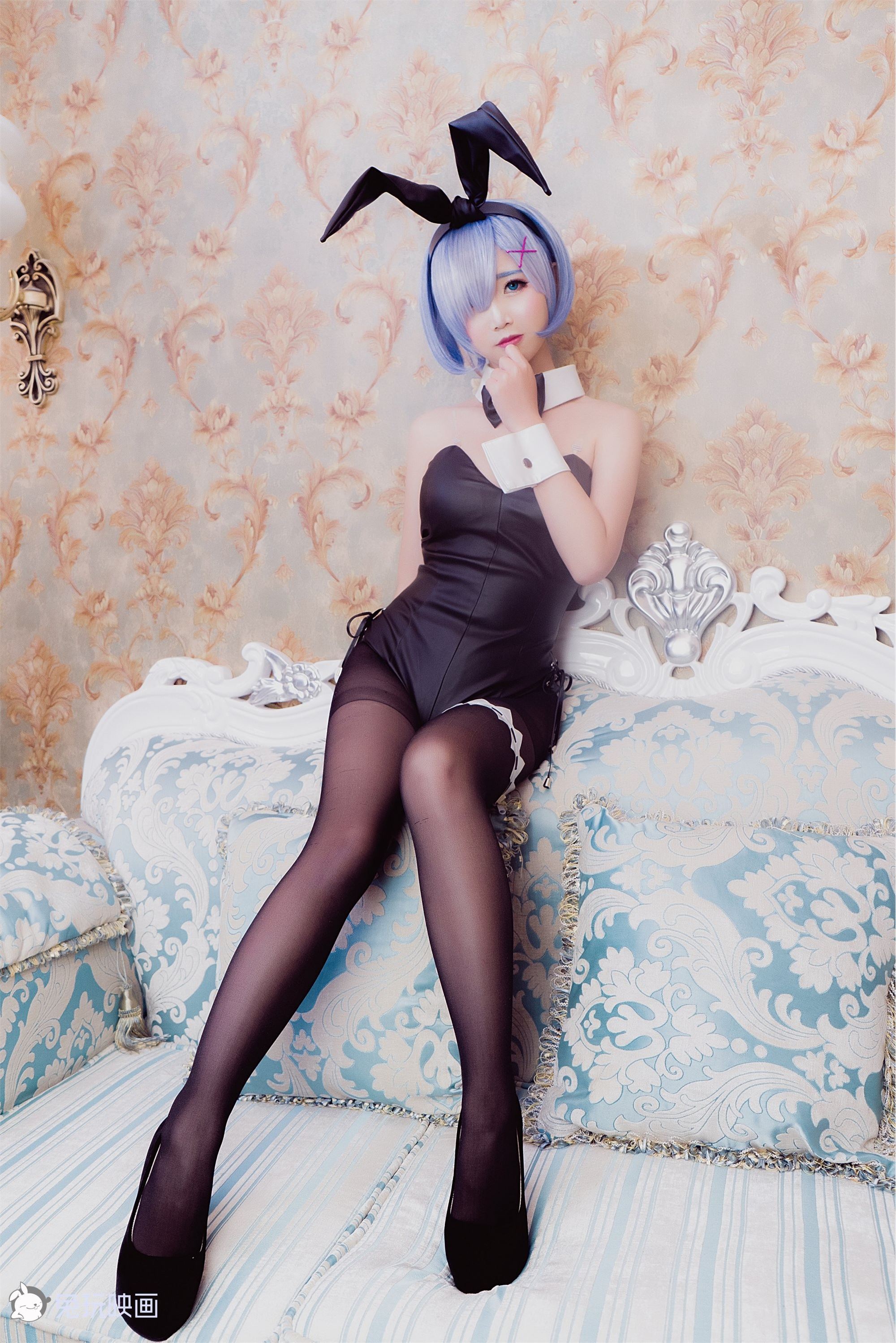 Coser pastry fairy rabbit girl