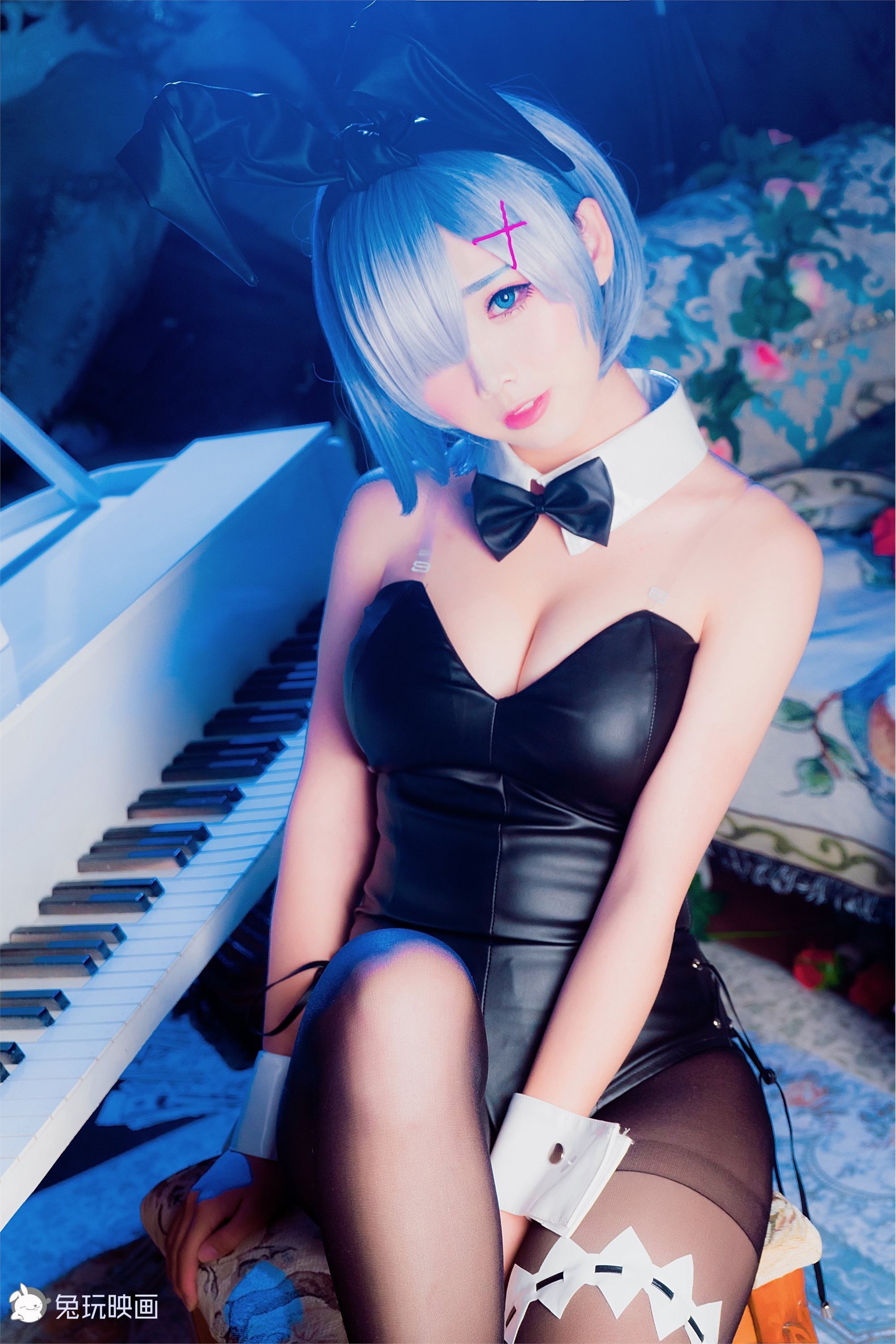 Coser pastry fairy rabbit girl