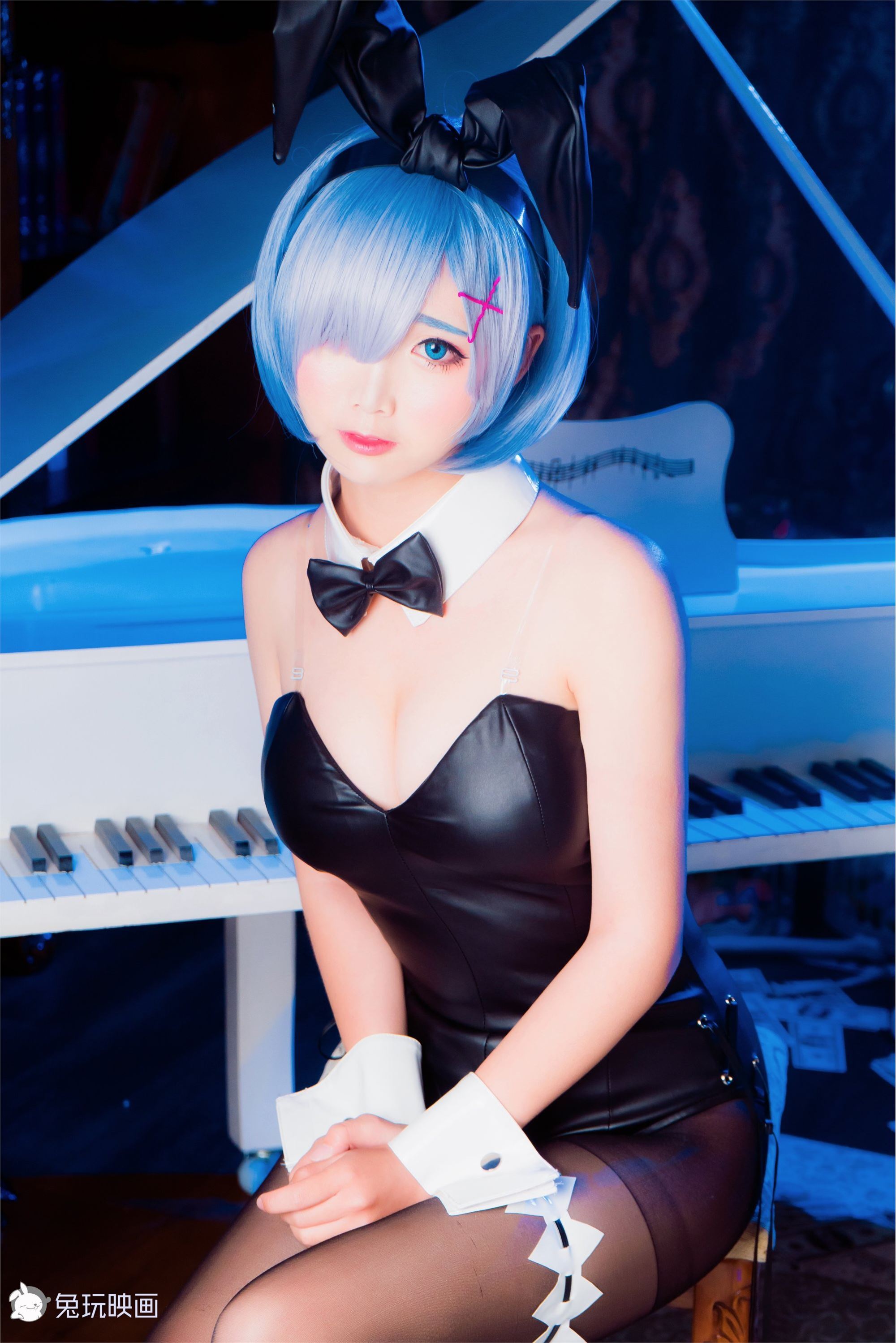 Coser pastry fairy rabbit girl