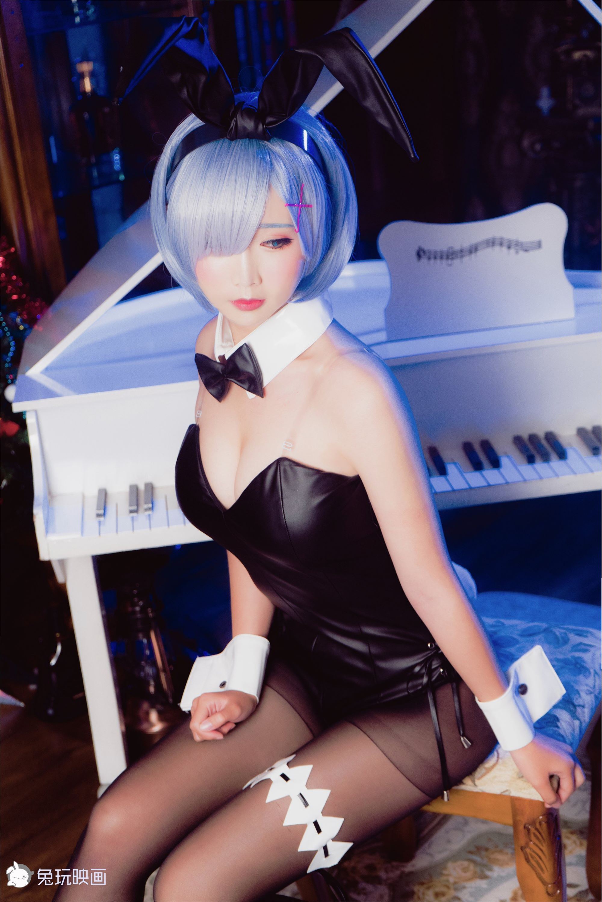 Coser pastry fairy rabbit girl