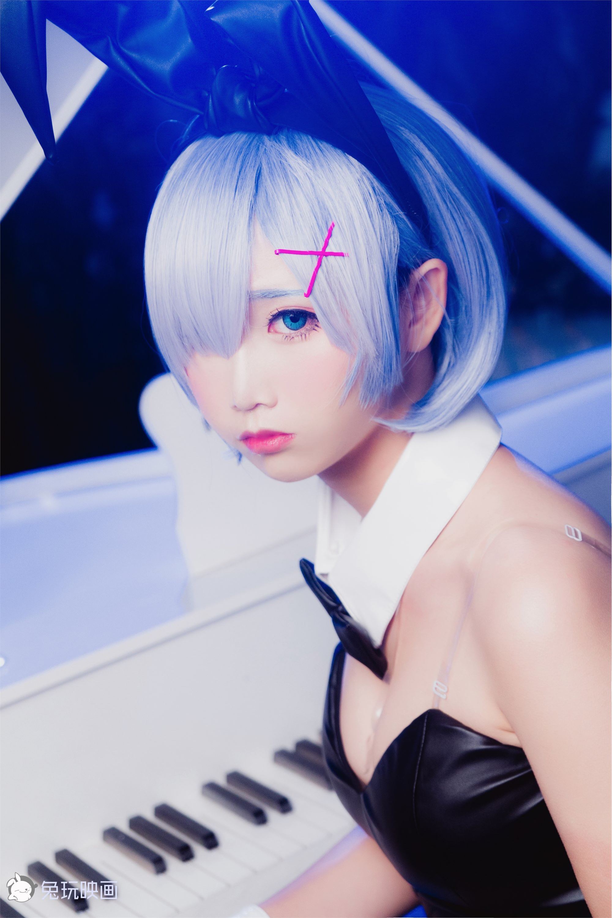 Coser pastry fairy rabbit girl