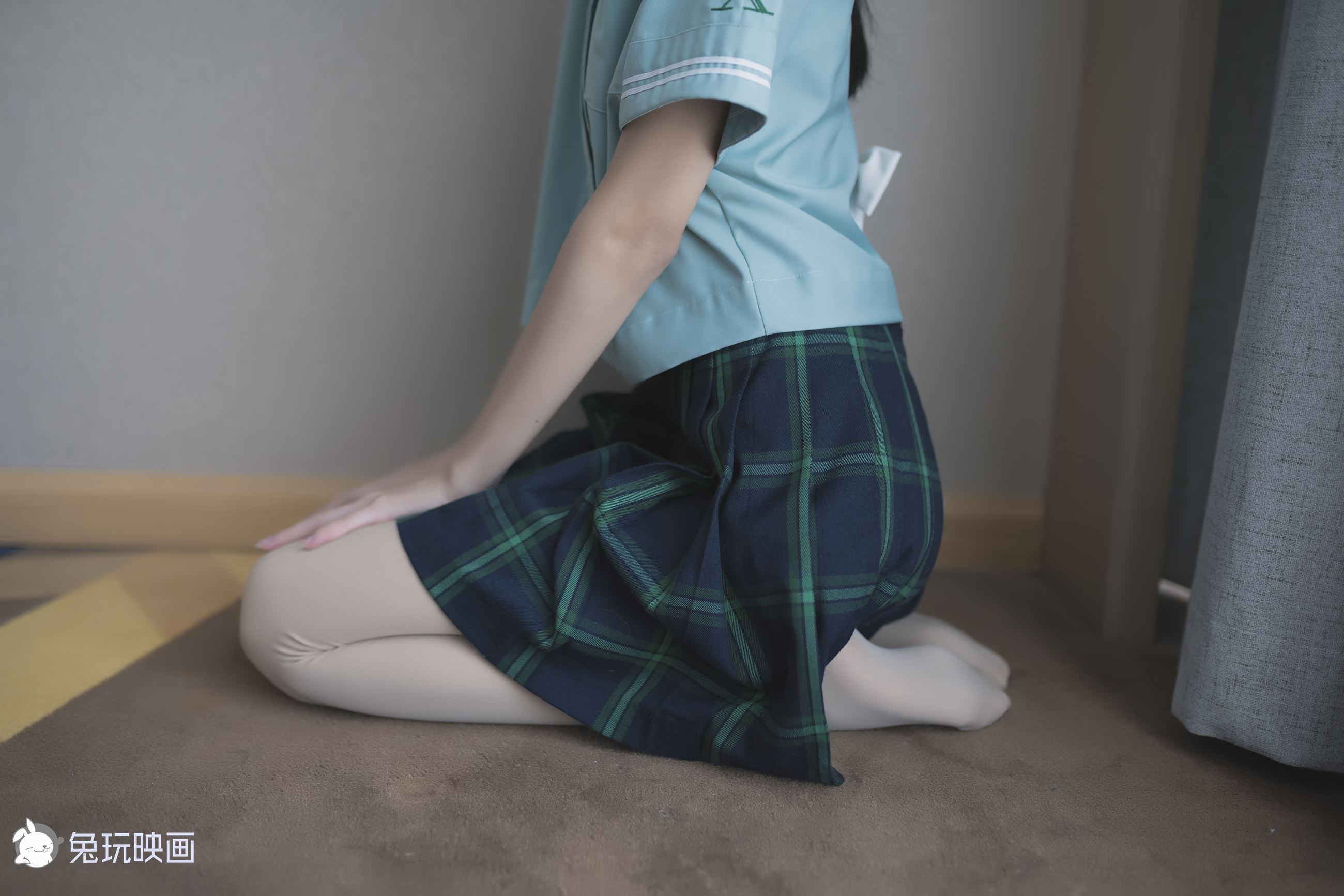 Is the leg too thin for rabbit to play video series vol.052