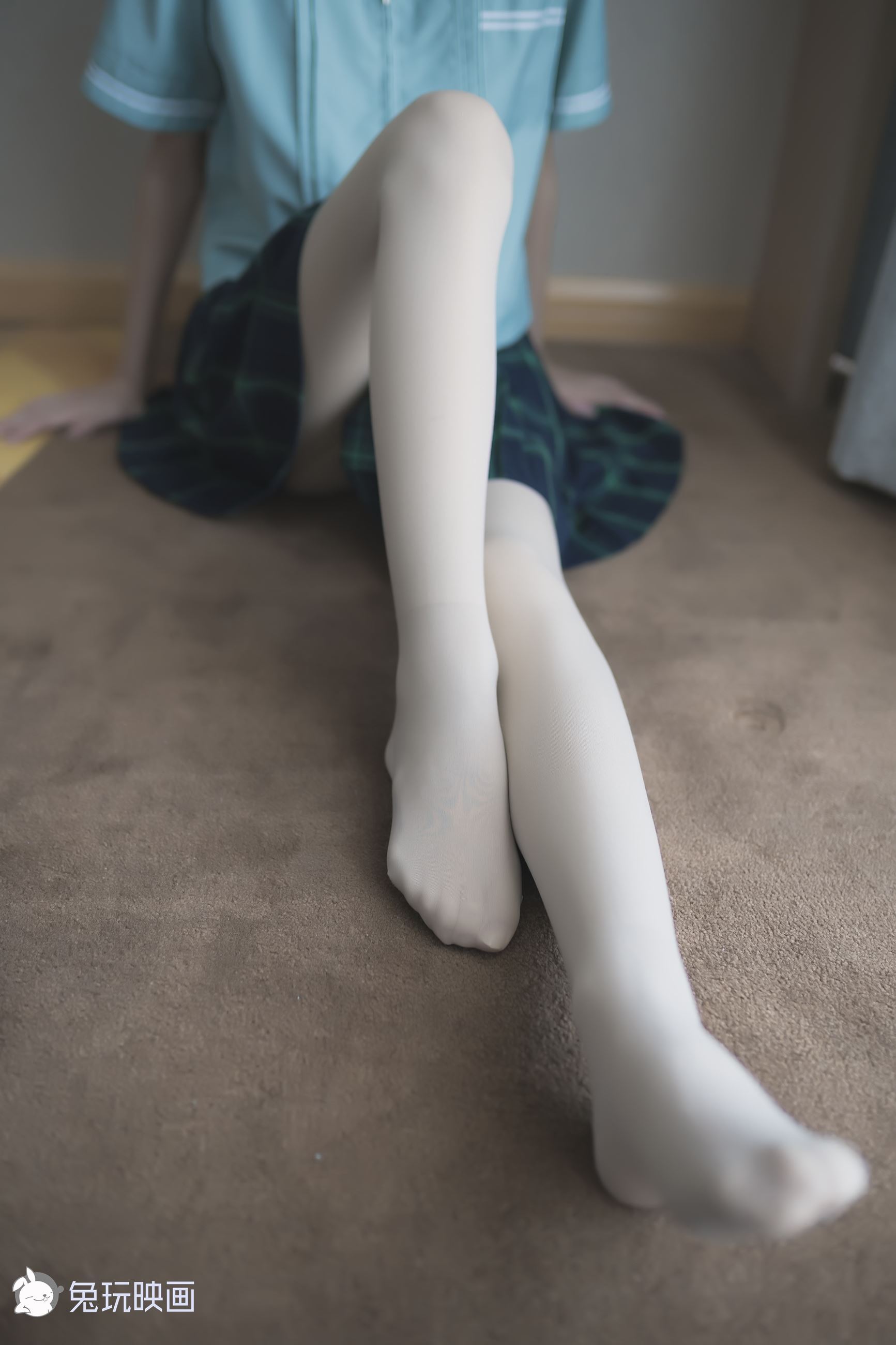 Is the leg too thin for rabbit to play video series vol.052